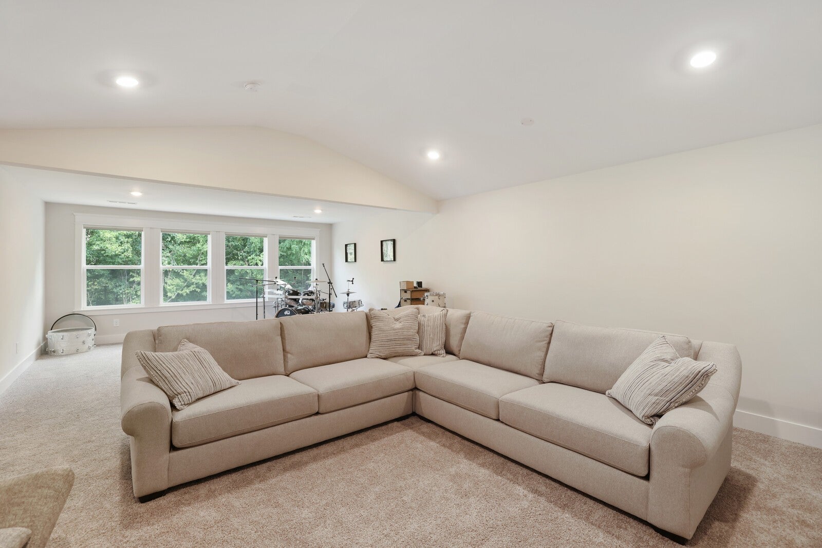 Franklin, Tennessee, 37064, United States, 3 Bedrooms Bedrooms, ,4 BathroomsBathrooms,Residential,Active,1907978