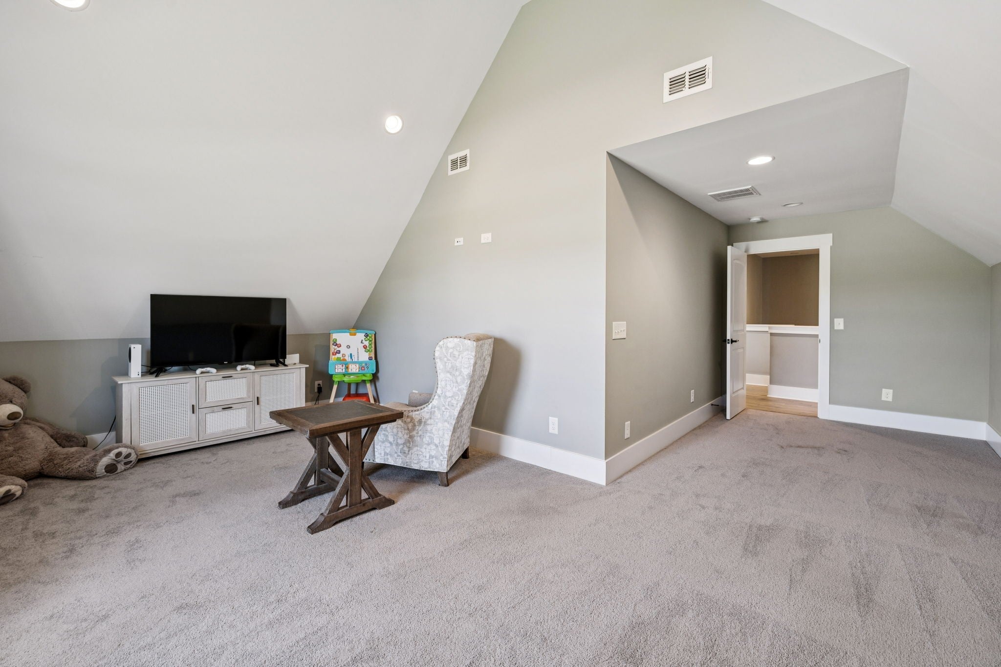 Lebanon, Tennessee, 37090, United States, 3 Bedrooms Bedrooms, ,4 BathroomsBathrooms,Residential,Active,2006888