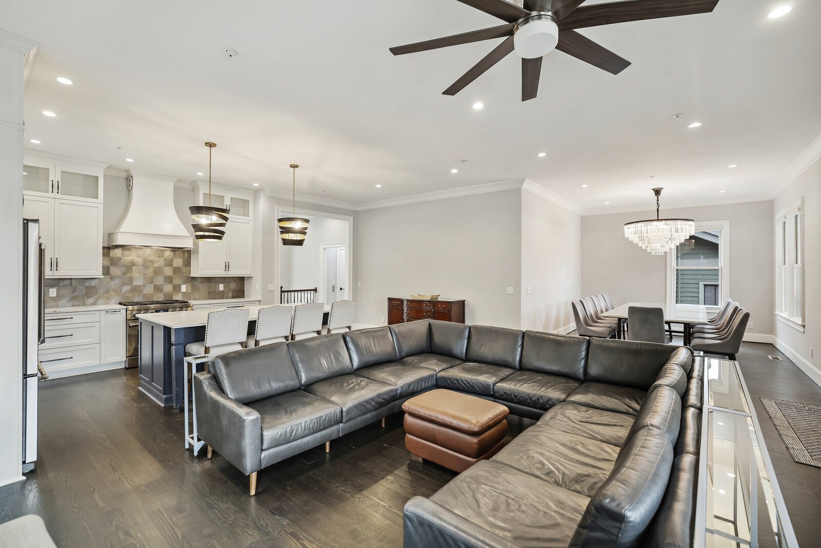 Nashville, Tennessee, 37206, United States, 7 Bedrooms Bedrooms, ,8 BathroomsBathrooms,Residential,Active,2006799