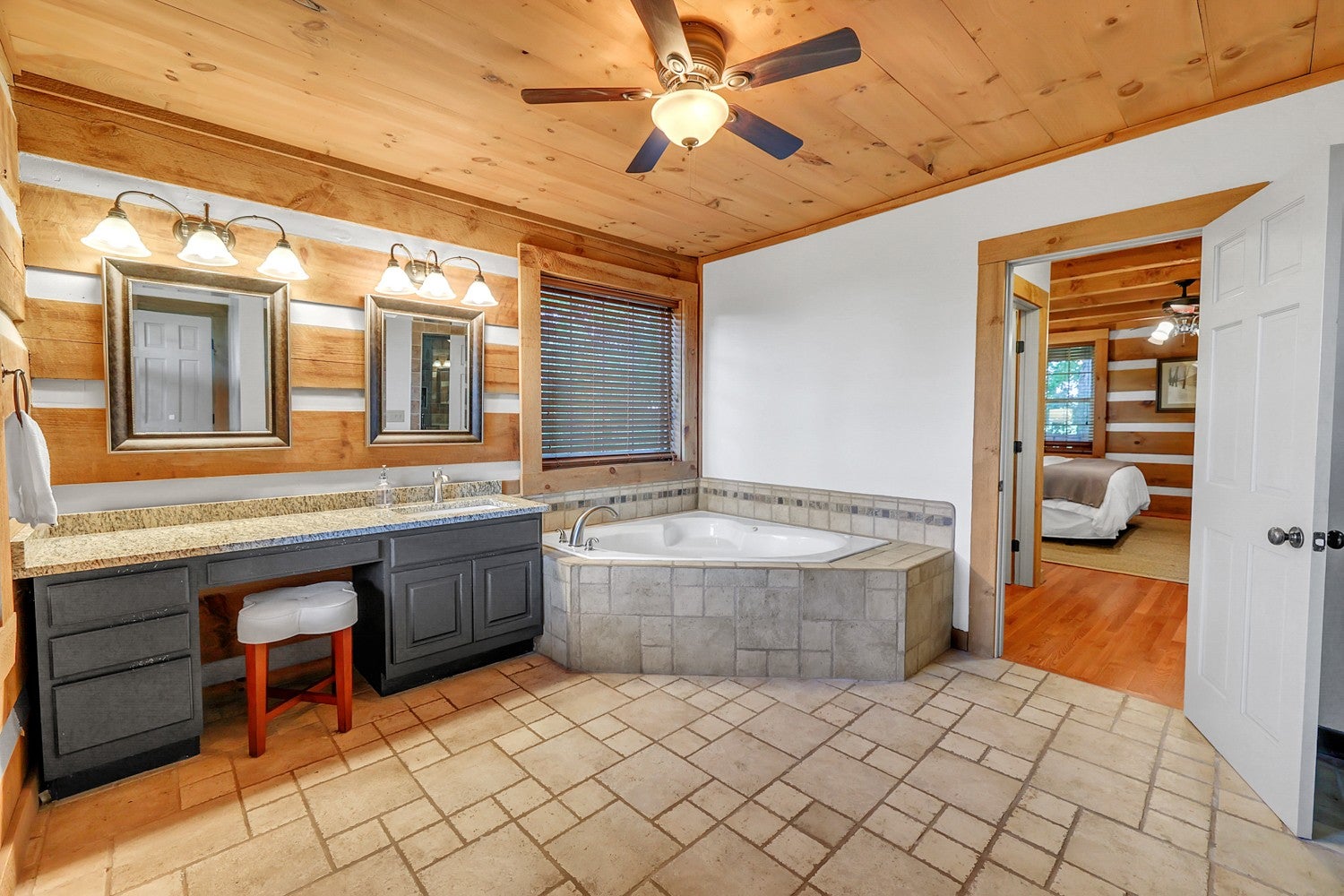 Cross Plains, Tennessee, 37049, United States, 4 Bedrooms Bedrooms, ,3 BathroomsBathrooms,Residential,Active,1929704