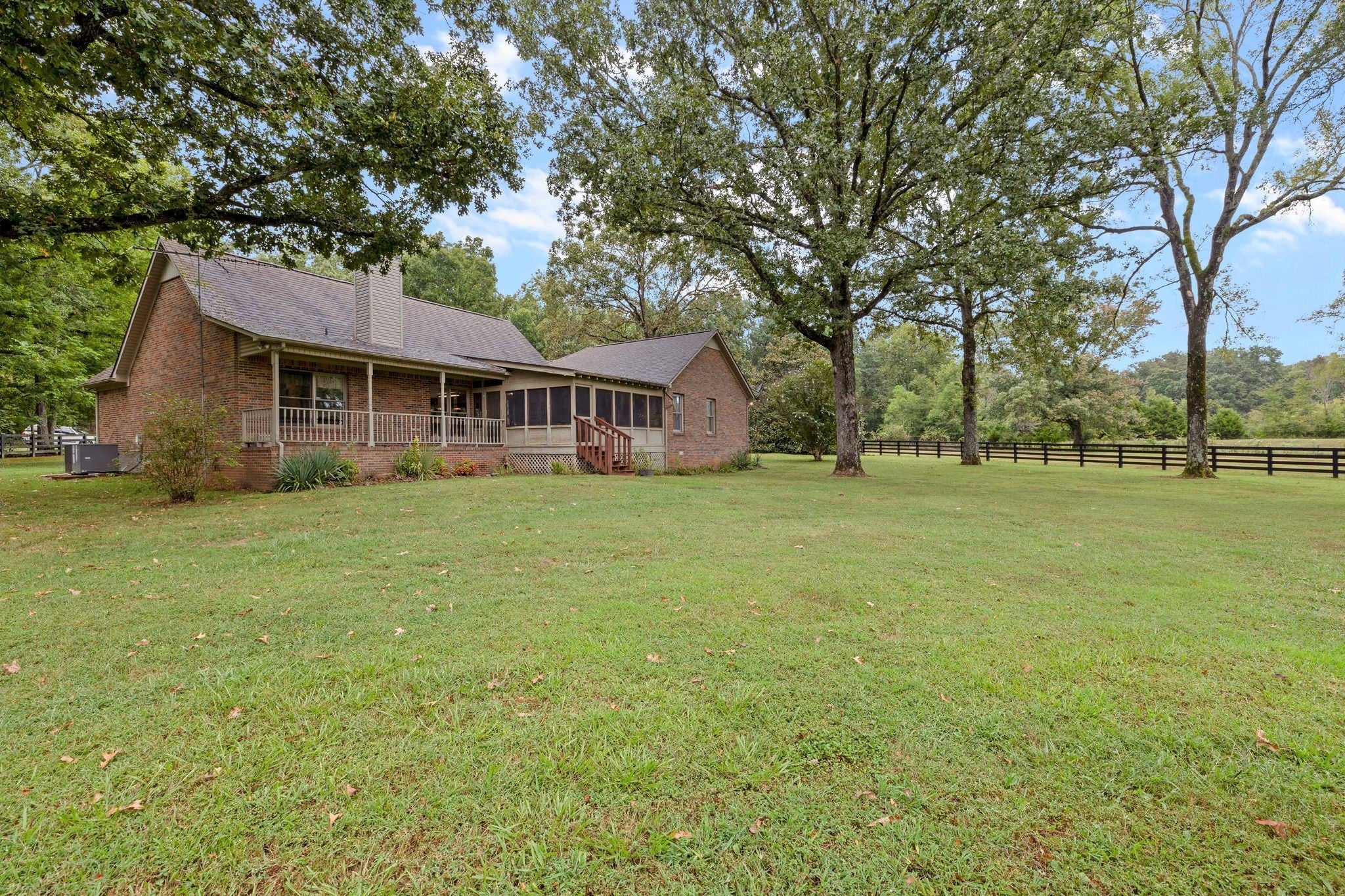 Columbia, Tennessee, 38401, United States, 3 Bedrooms Bedrooms, ,3 BathroomsBathrooms,Residential,Active,1936631