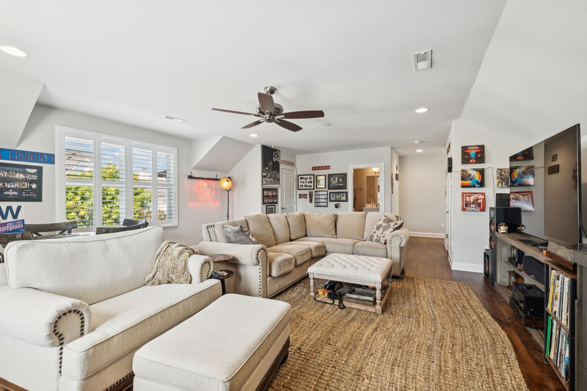 Franklin, Tennessee, 37064, United States, 3 Bedrooms Bedrooms, ,3 BathroomsBathrooms,Residential,Active,1954002