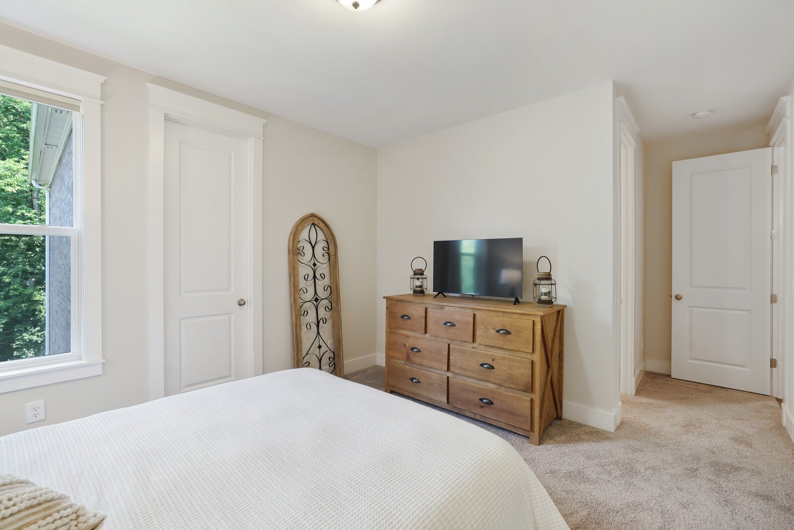 Franklin, Tennessee, 37064, United States, 3 Bedrooms Bedrooms, ,4 BathroomsBathrooms,Residential,Active,1907978