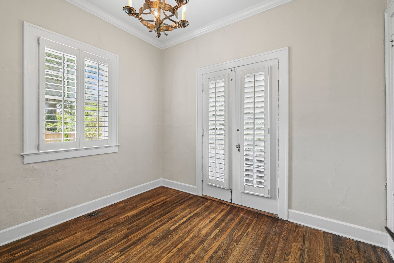 Nashville, Tennessee, 37212, United States, 4 Bedrooms Bedrooms, ,4 BathroomsBathrooms,Residential,Active,1999175