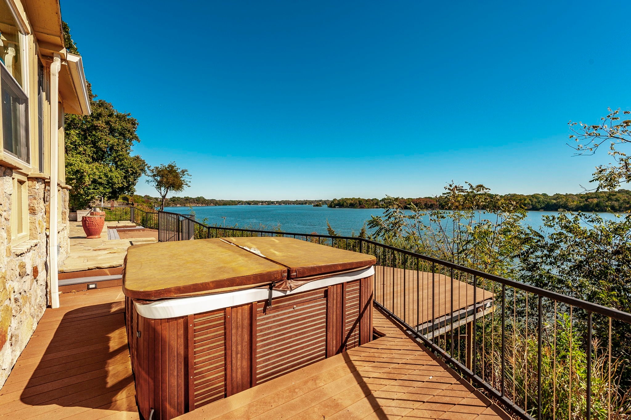 Hendersonville, Tennessee, 37075, United States, 4 Bedrooms Bedrooms, ,4 BathroomsBathrooms,Residential,Active,1959950