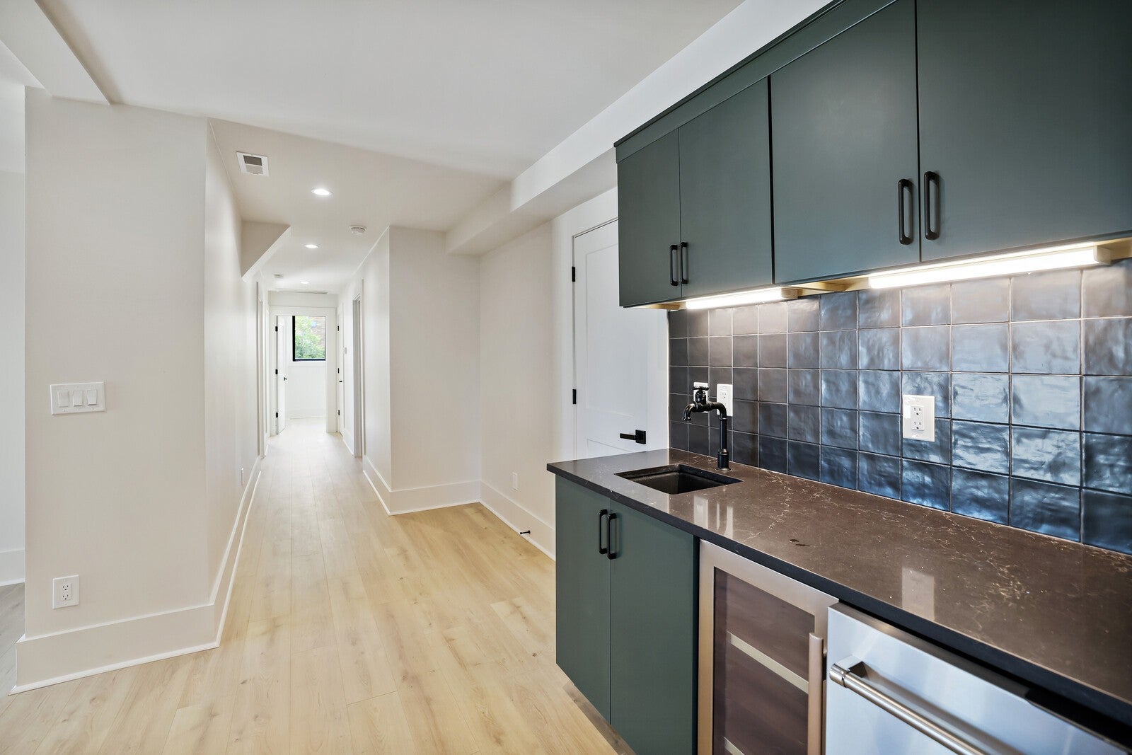 Hendersonville, Tennessee, 37075, United States, 5 Bedrooms Bedrooms, ,5 BathroomsBathrooms,Residential,Active,1988446