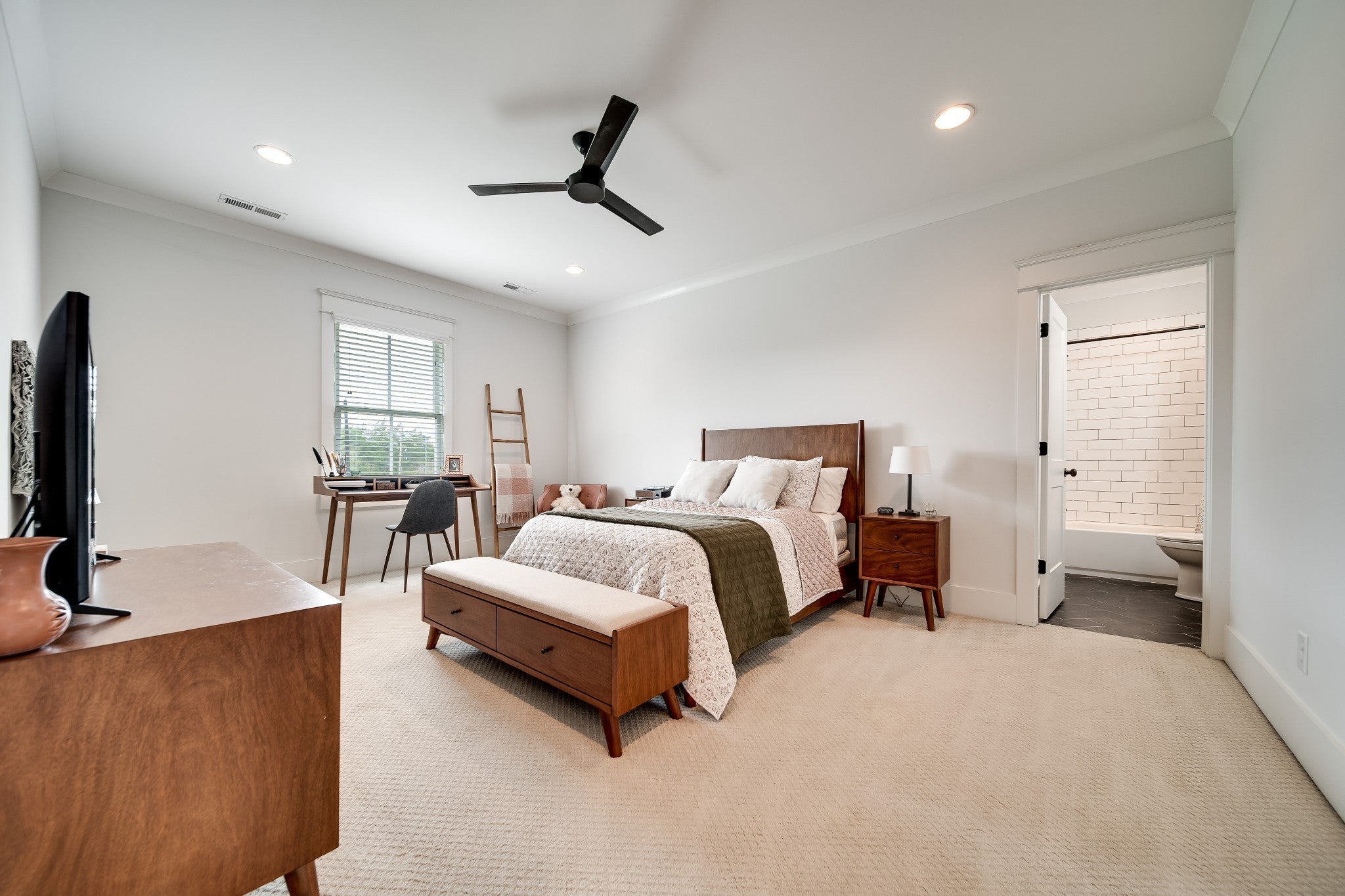 Franklin, Tennessee, 37069, United States, 5 Bedrooms Bedrooms, ,7 BathroomsBathrooms,Residential,Active,1894546