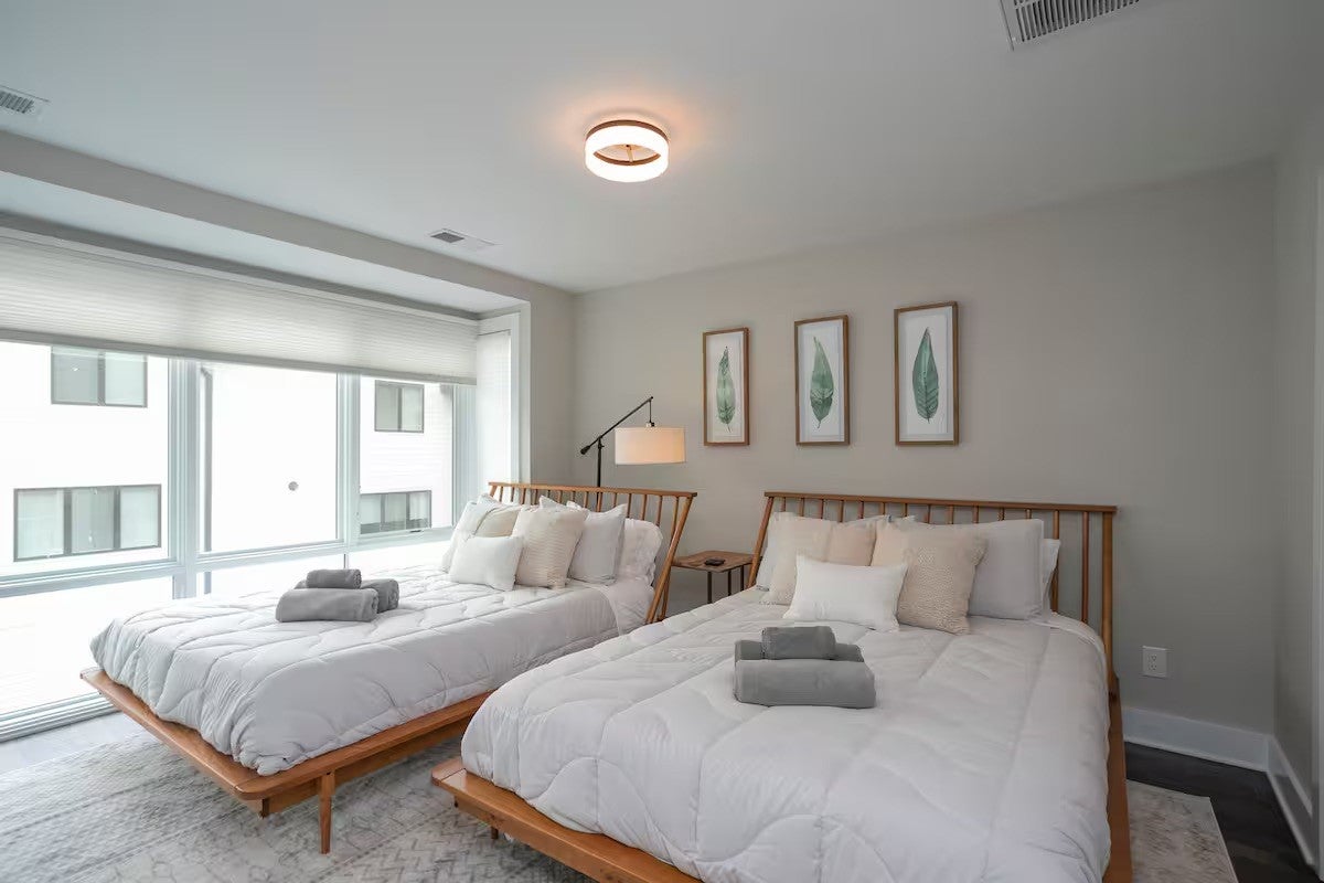 Nashville, Tennessee, 37208, United States, 7 Bedrooms Bedrooms, ,7 BathroomsBathrooms,Residential,Active,1997582