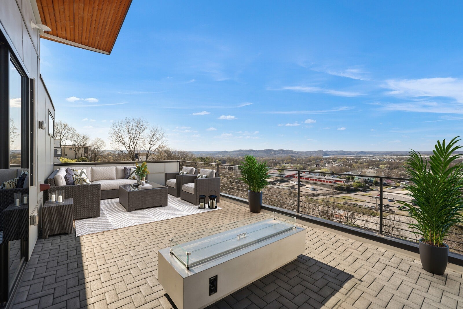 Nashville, Tennessee, 37209, United States, 4 Bedrooms Bedrooms, ,5 BathroomsBathrooms,Residential,Active,1888976