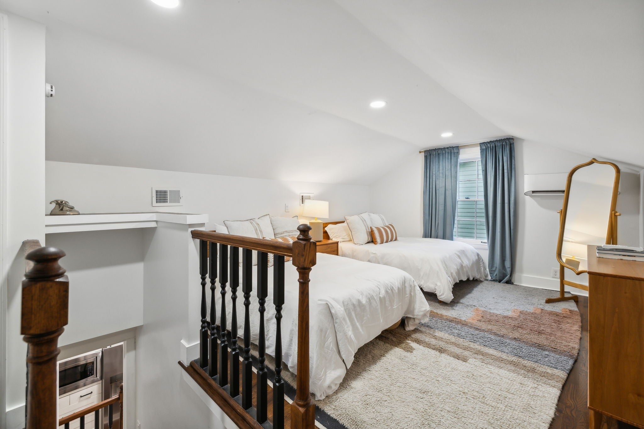 Nashville, Tennessee, 37206, United States, 3 Bedrooms Bedrooms, ,2 BathroomsBathrooms,Residential,Active,1912805