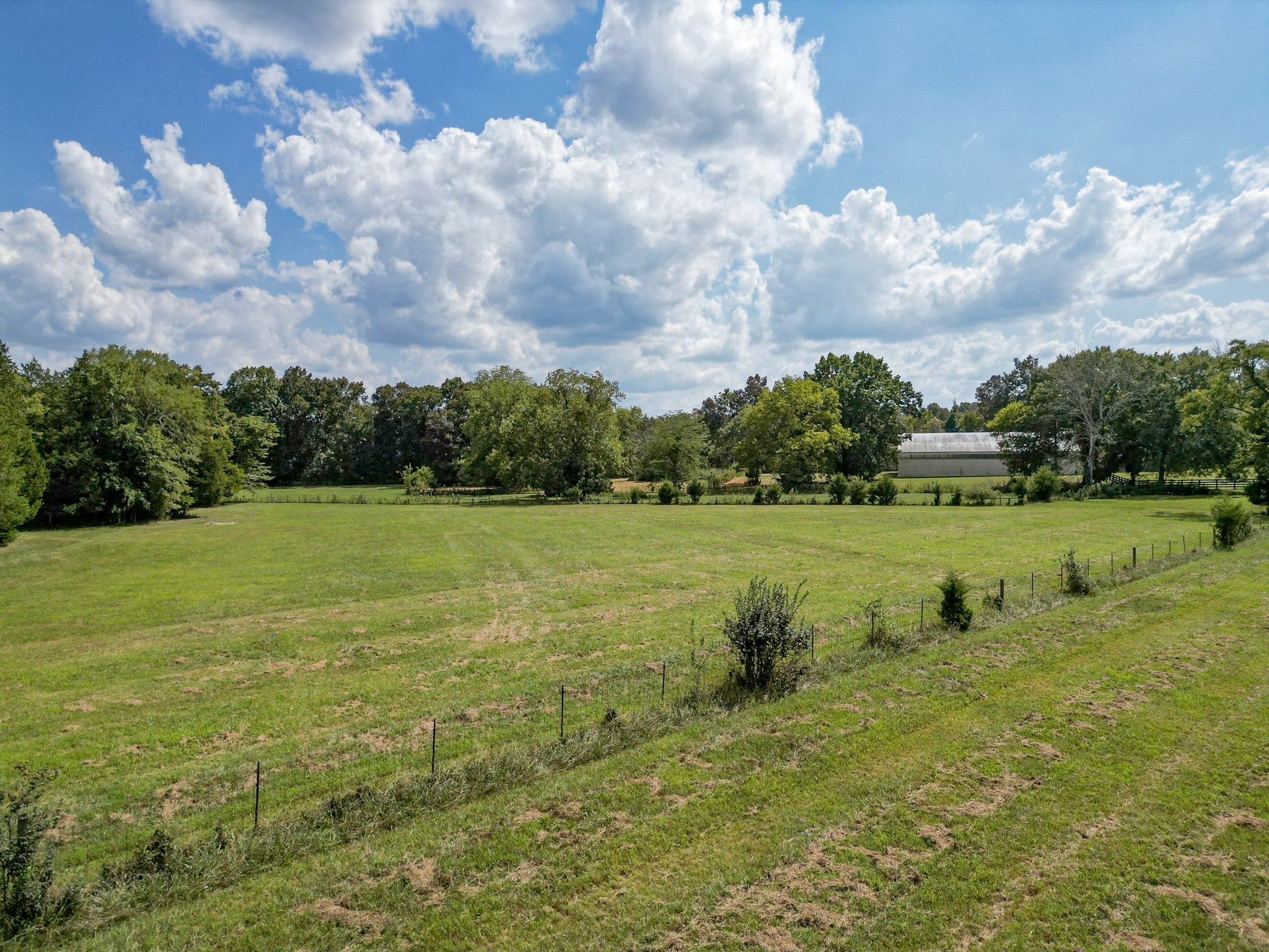 Columbia, Tennessee, 38401, United States, 3 Bedrooms Bedrooms, ,3 BathroomsBathrooms,Residential,Active,1936631