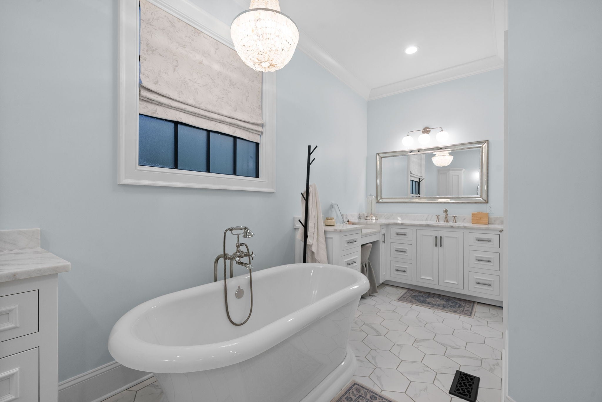 Clarksville, Tennessee, 37043, United States, 7 Bedrooms Bedrooms, ,4 BathroomsBathrooms,Residential,Active,1994960