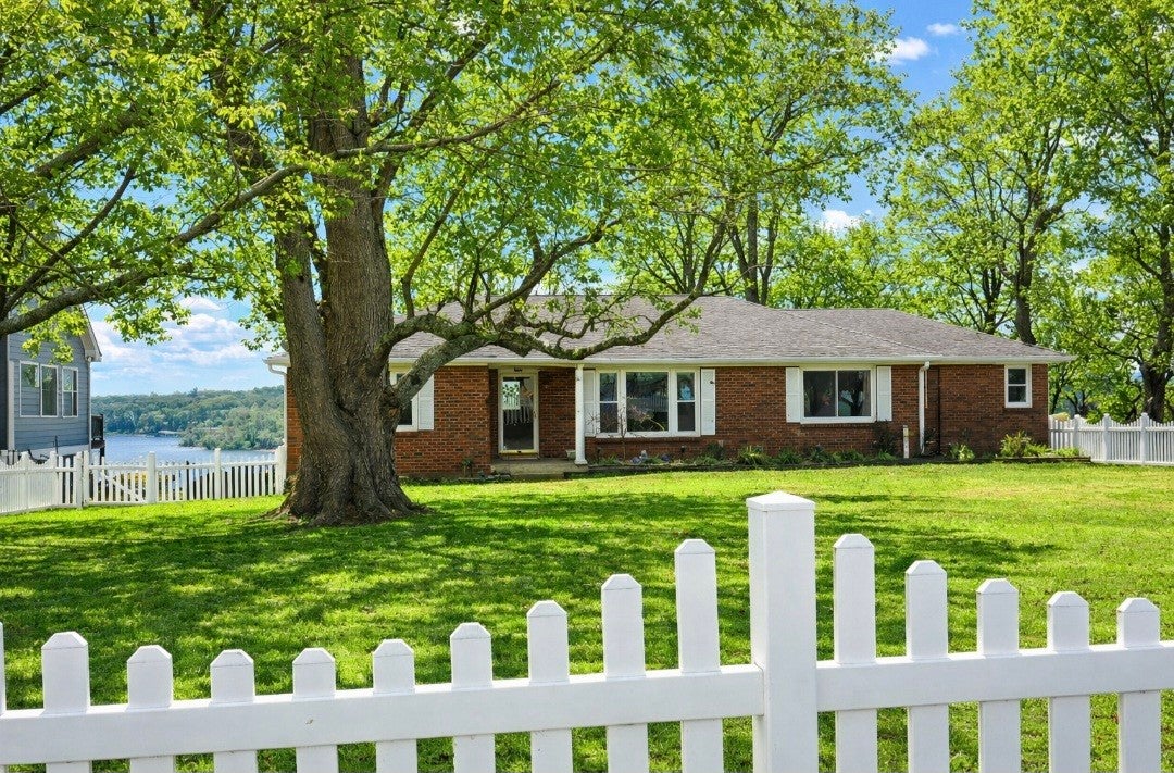Old Hickory, Tennessee, 37138, United States, 4 Bedrooms Bedrooms, ,2 BathroomsBathrooms,Residential,Active,2008731