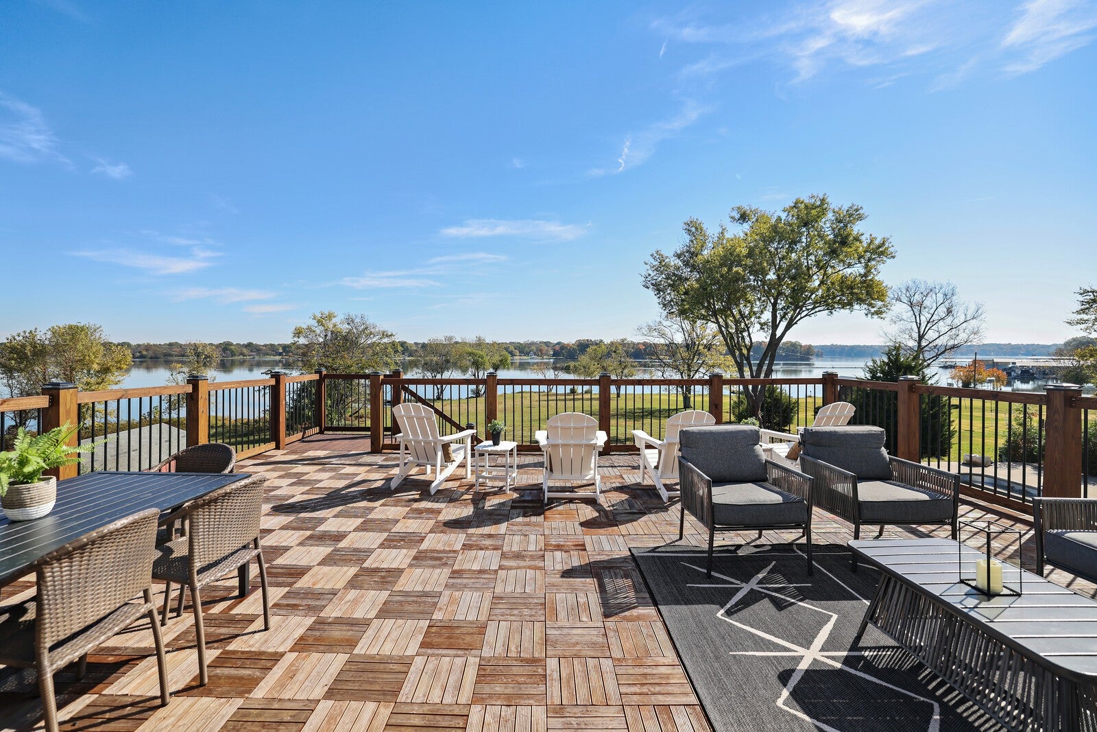 Hendersonville, Tennessee, 37075, United States, 5 Bedrooms Bedrooms, ,5 BathroomsBathrooms,Residential,Active,1988446