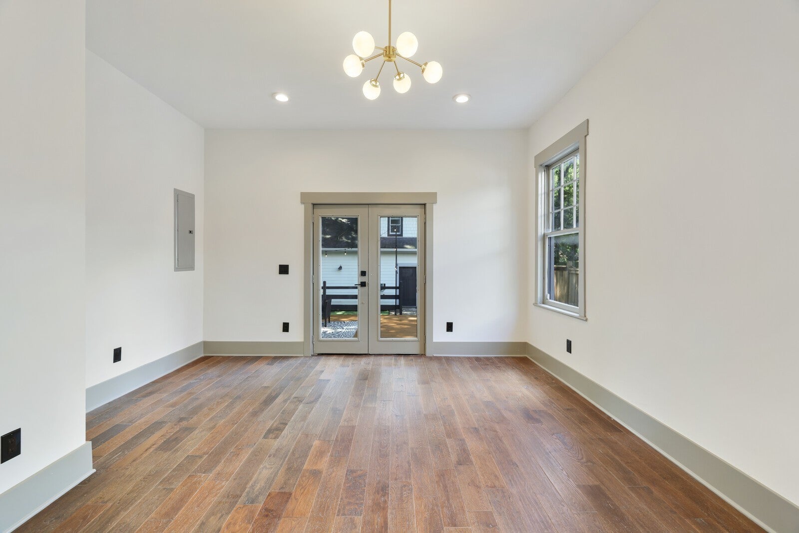 Nashville, Tennessee, 37206, United States, 4 Bedrooms Bedrooms, ,4 BathroomsBathrooms,Residential,Active,2007628