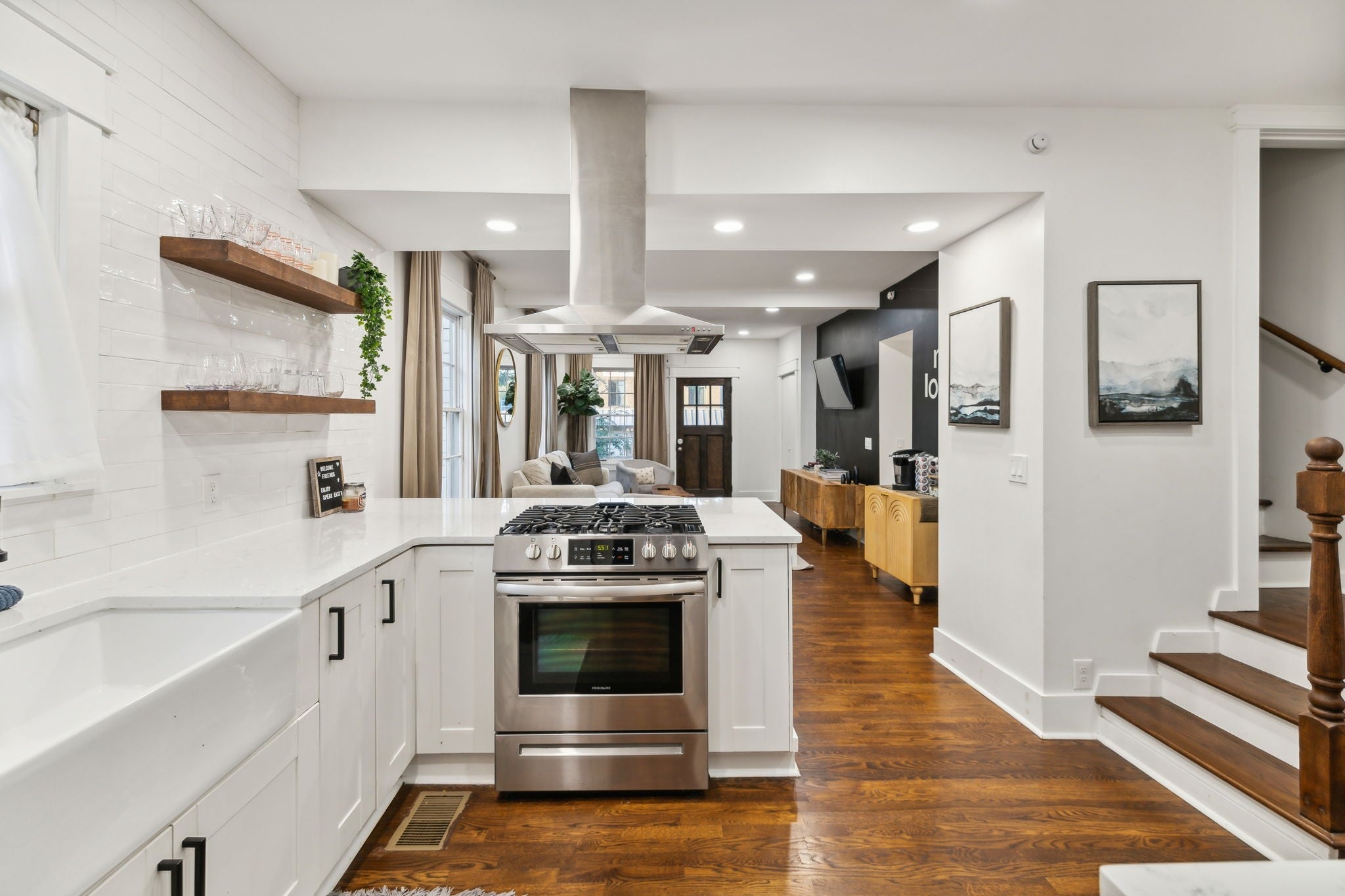 Nashville, Tennessee, 37206, United States, 3 Bedrooms Bedrooms, ,2 BathroomsBathrooms,Residential,Active,1912805