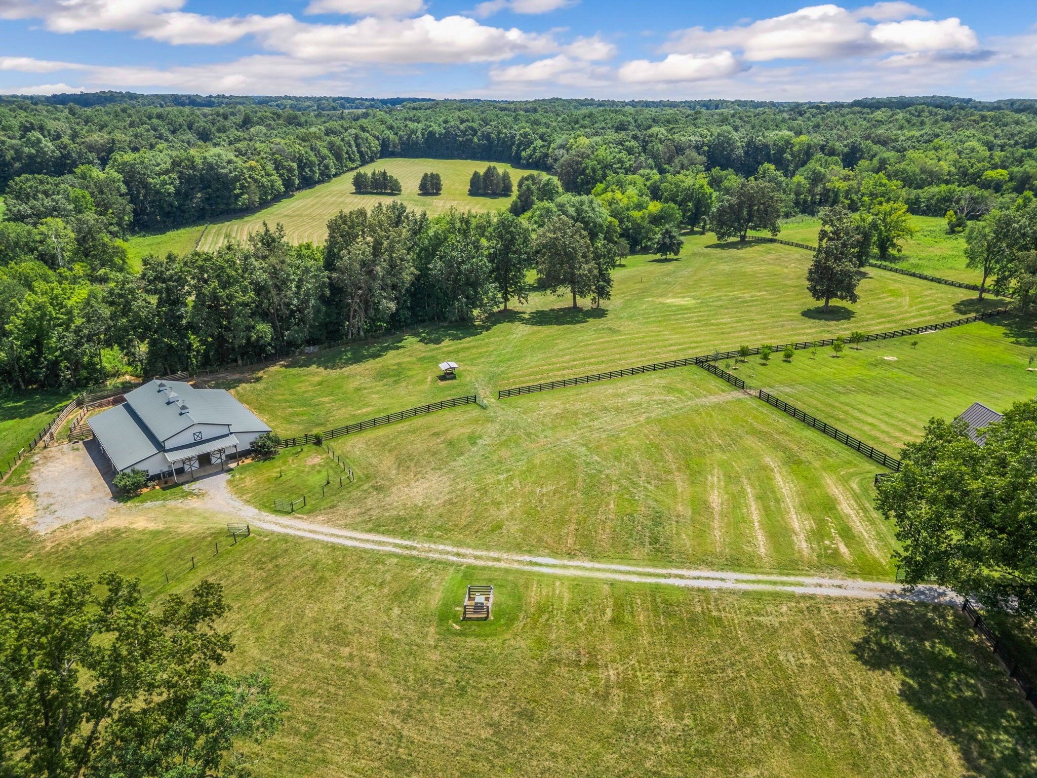 Cross Plains, Tennessee, 37049, United States, 5 Bedrooms Bedrooms, ,6 BathroomsBathrooms,Residential,Active,1919379