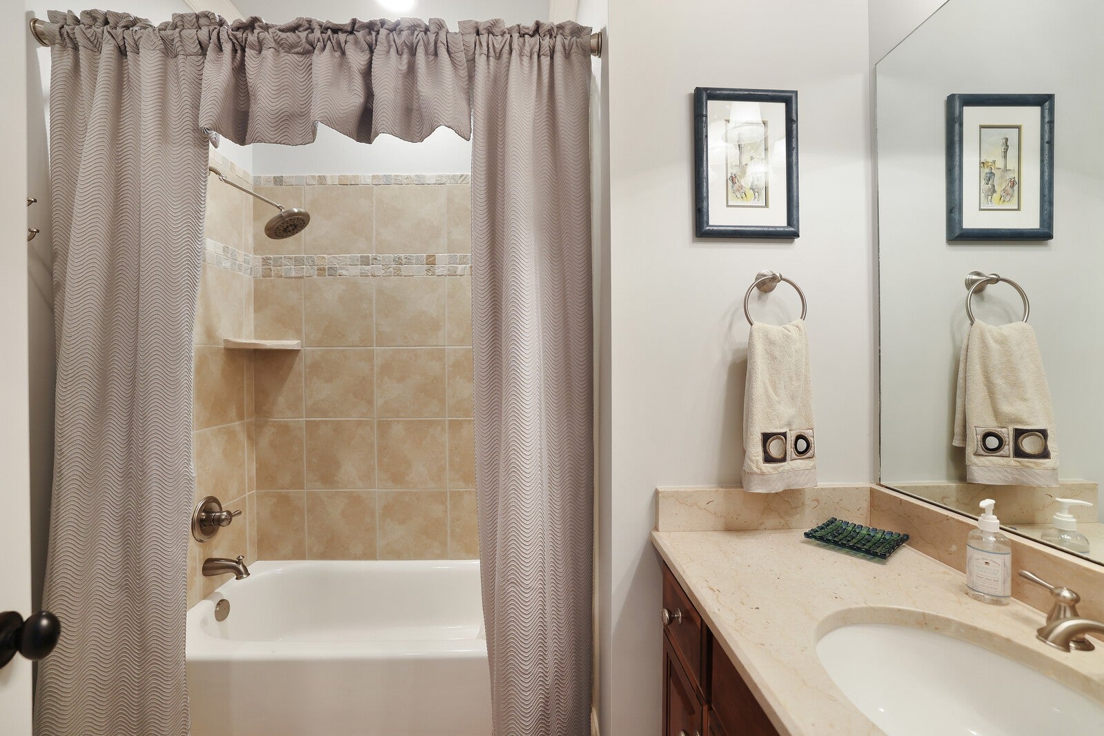 Brentwood, Tennessee, 37027, United States, 5 Bedrooms Bedrooms, ,5 BathroomsBathrooms,Residential,Active,1914575