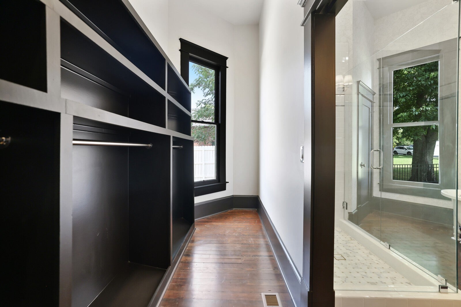 Nashville, Tennessee, 37204, United States, 4 Bedrooms Bedrooms, ,4 BathroomsBathrooms,Residential,Active,1922332