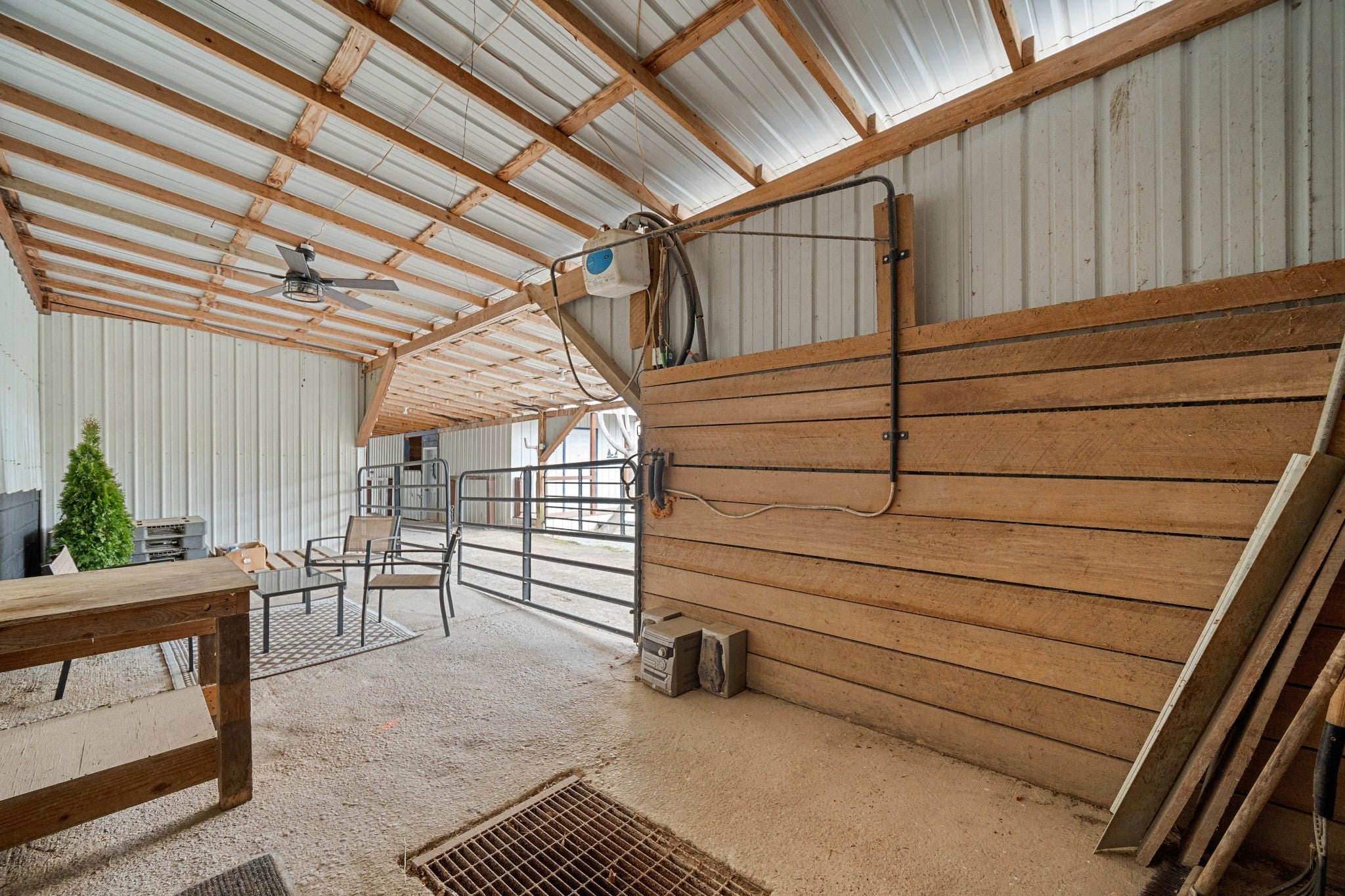 Dowelltown, Tennessee, 37059, United States, 4 Bedrooms Bedrooms, ,2 BathroomsBathrooms,Residential,Active,1745626