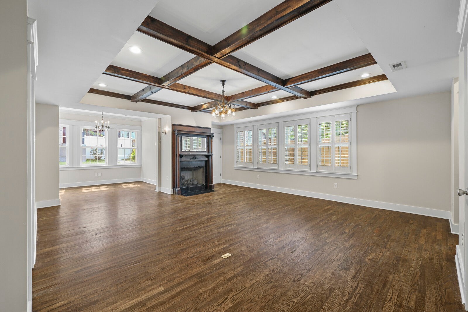 Nashville, Tennessee, 37212, United States, 4 Bedrooms Bedrooms, ,4 BathroomsBathrooms,Residential,Active,1999175