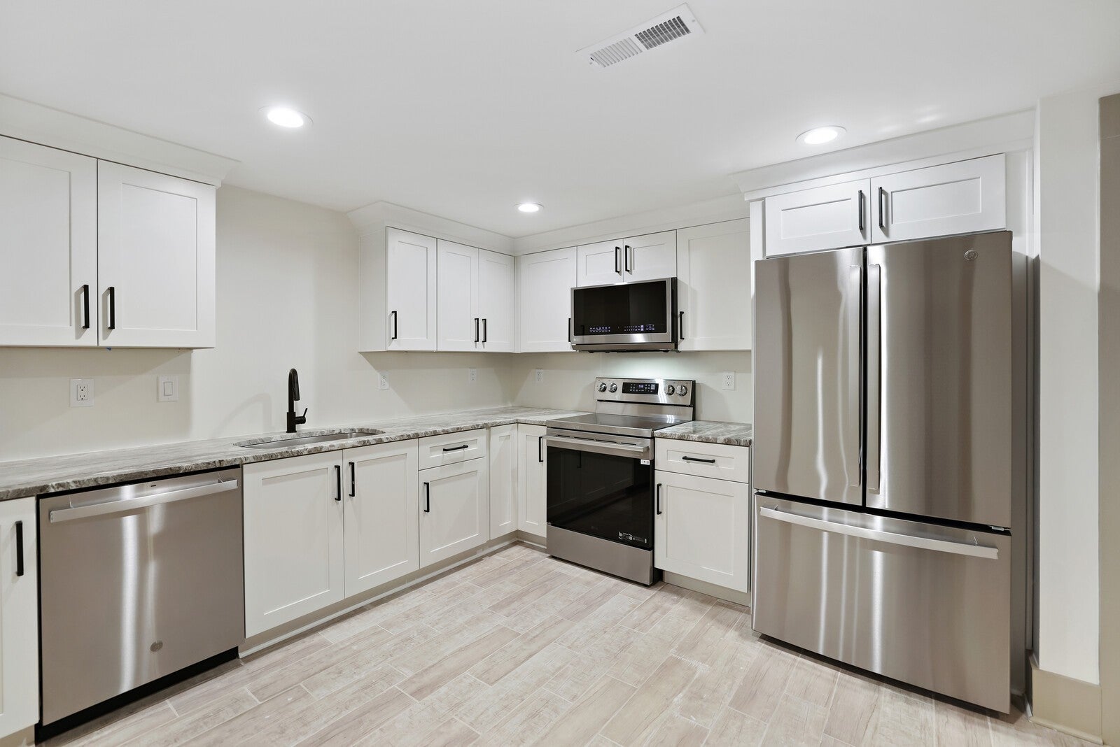 Lebanon, Tennessee, 37087, United States, 5 Bedrooms Bedrooms, ,6 BathroomsBathrooms,Residential,Active,2001060