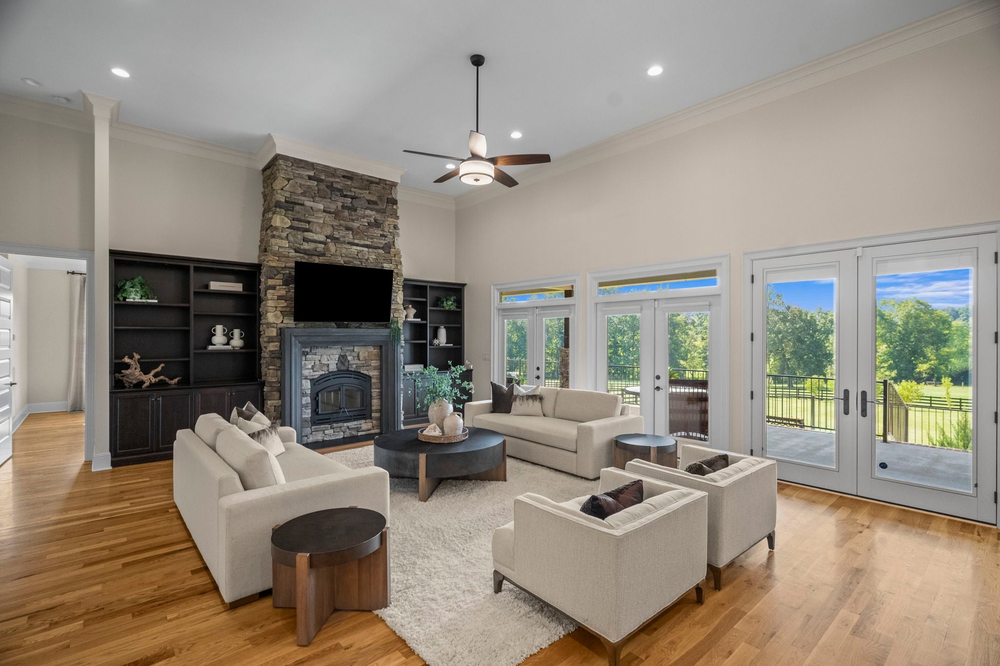 Cross Plains, Tennessee, 37049, United States, 5 Bedrooms Bedrooms, ,6 BathroomsBathrooms,Residential,Active,1919379