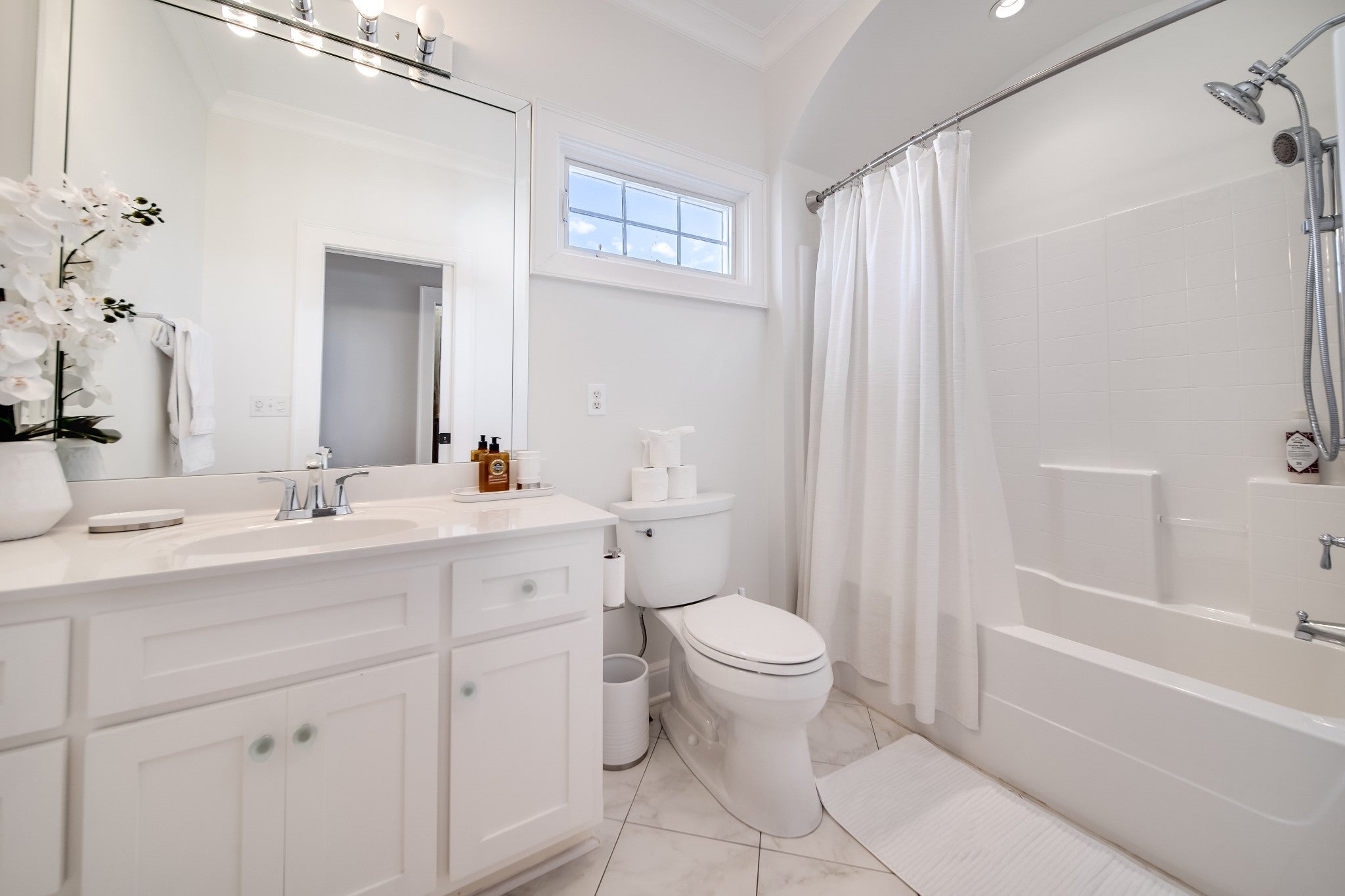 Gallatin, Tennessee, 37066, United States, 4 Bedrooms Bedrooms, ,5 BathroomsBathrooms,Residential,Active,1986918