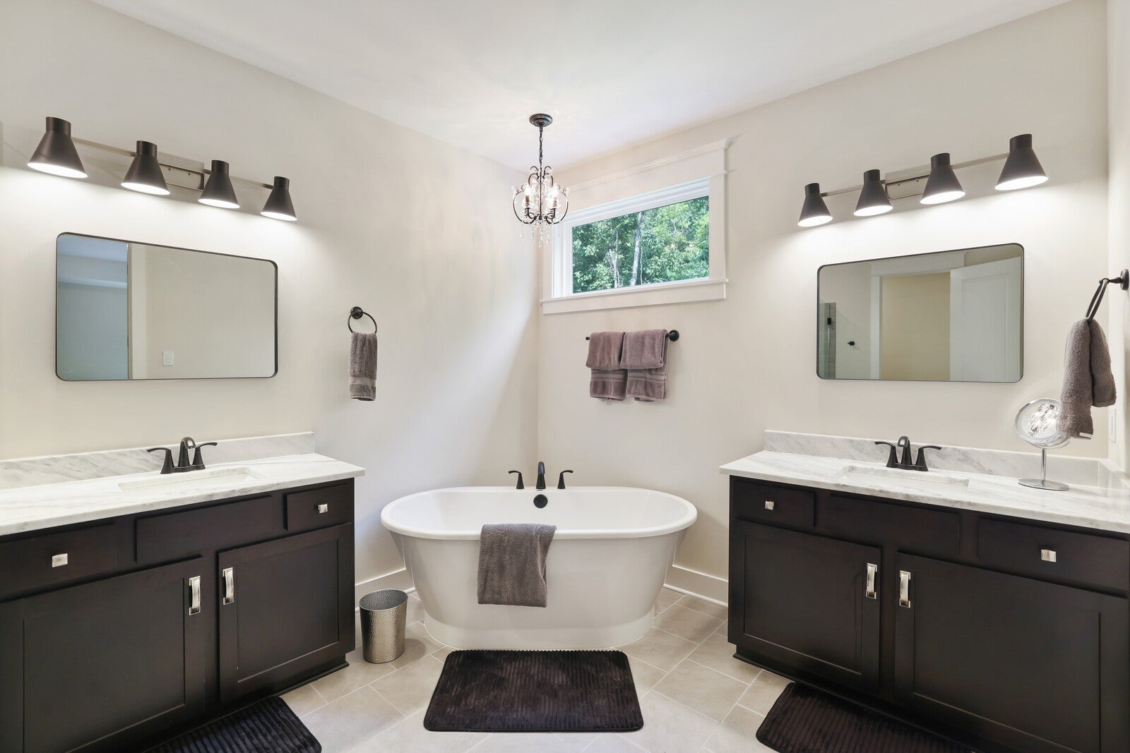 Franklin, Tennessee, 37064, United States, 3 Bedrooms Bedrooms, ,4 BathroomsBathrooms,Residential,Active,1907978