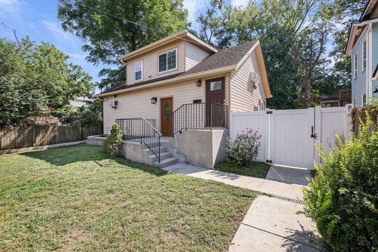 Nashville, Tennessee, 37212, United States, 4 Bedrooms Bedrooms, ,4 BathroomsBathrooms,Residential,Active,1999175