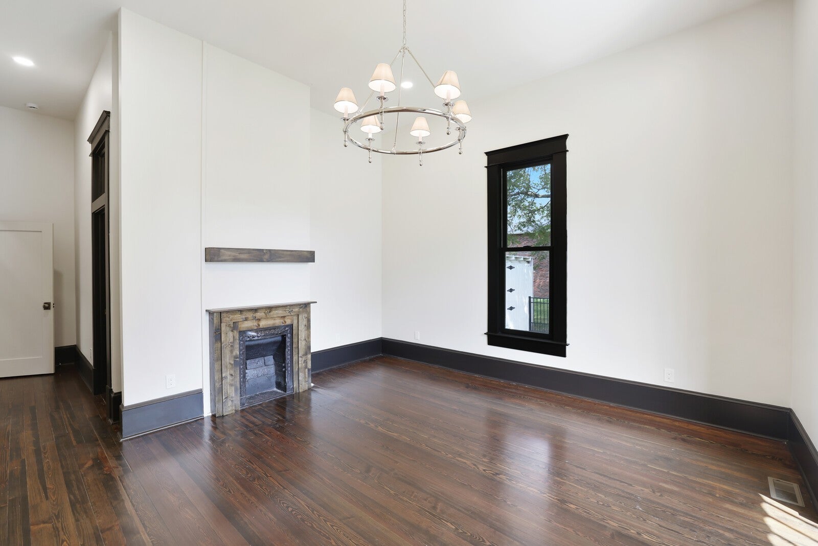 Nashville, Tennessee, 37204, United States, 4 Bedrooms Bedrooms, ,4 BathroomsBathrooms,Residential,Active,1922332