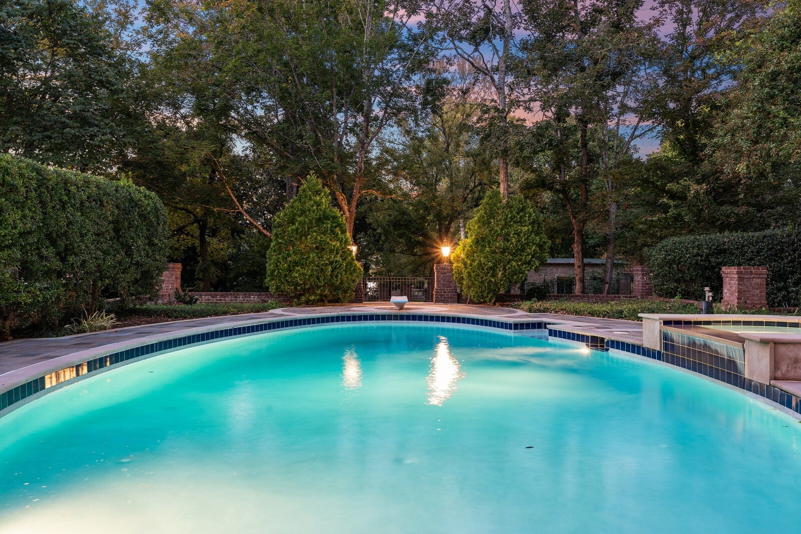 Nashville, Tennessee, 37205, United States, 5 Bedrooms Bedrooms, ,7 BathroomsBathrooms,Residential,Active,1965991