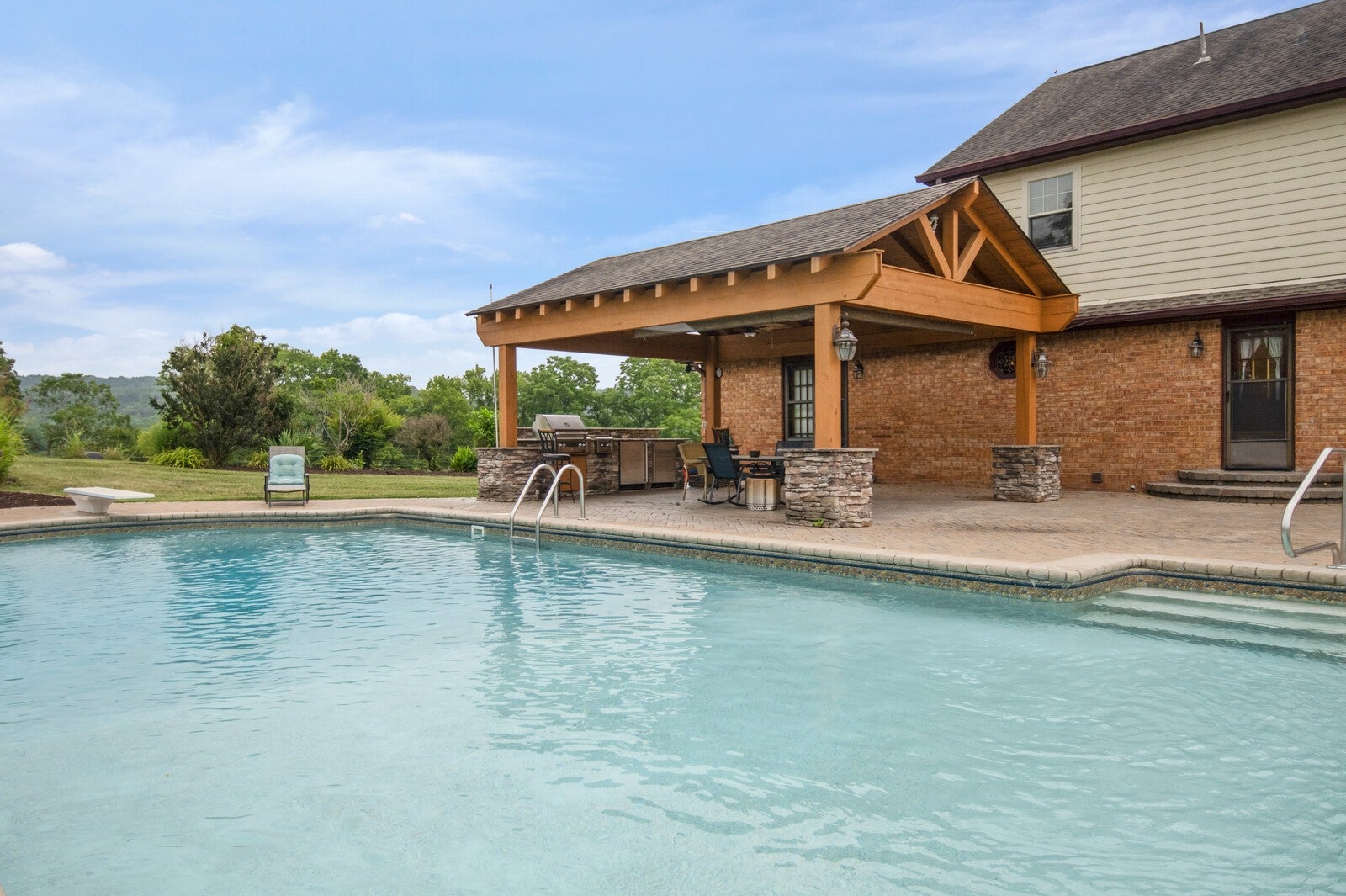 Goodlettsville, Tennessee, 37072, United States, 4 Bedrooms Bedrooms, ,4 BathroomsBathrooms,Residential,Active,1853351