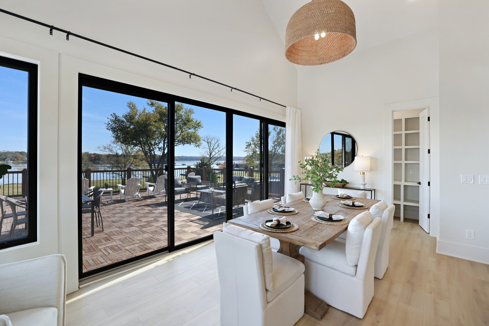 Hendersonville, Tennessee, 37075, United States, 5 Bedrooms Bedrooms, ,5 BathroomsBathrooms,Residential,Active,1988446