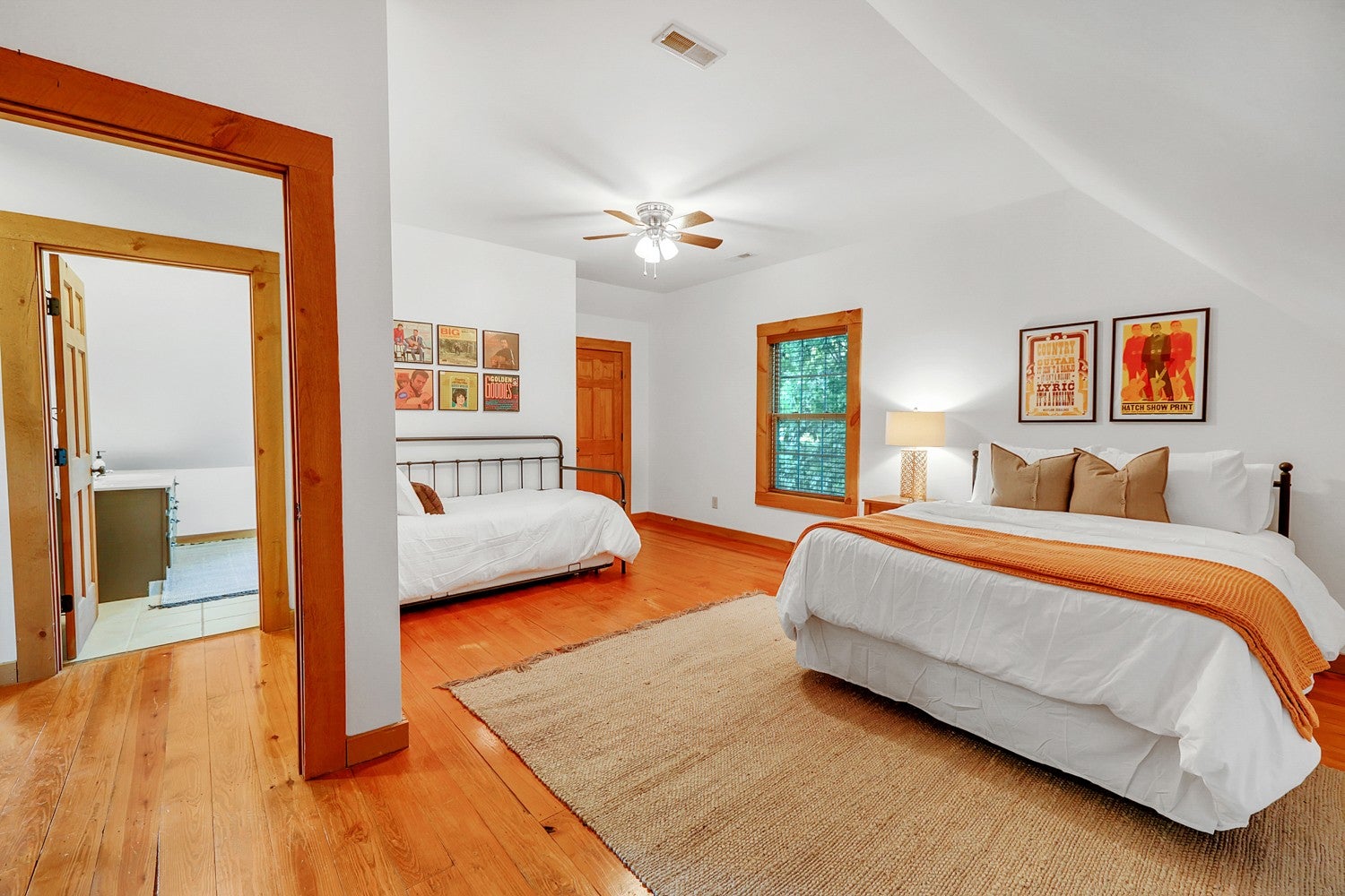 Cross Plains, Tennessee, 37049, United States, 4 Bedrooms Bedrooms, ,3 BathroomsBathrooms,Residential,Active,1929704
