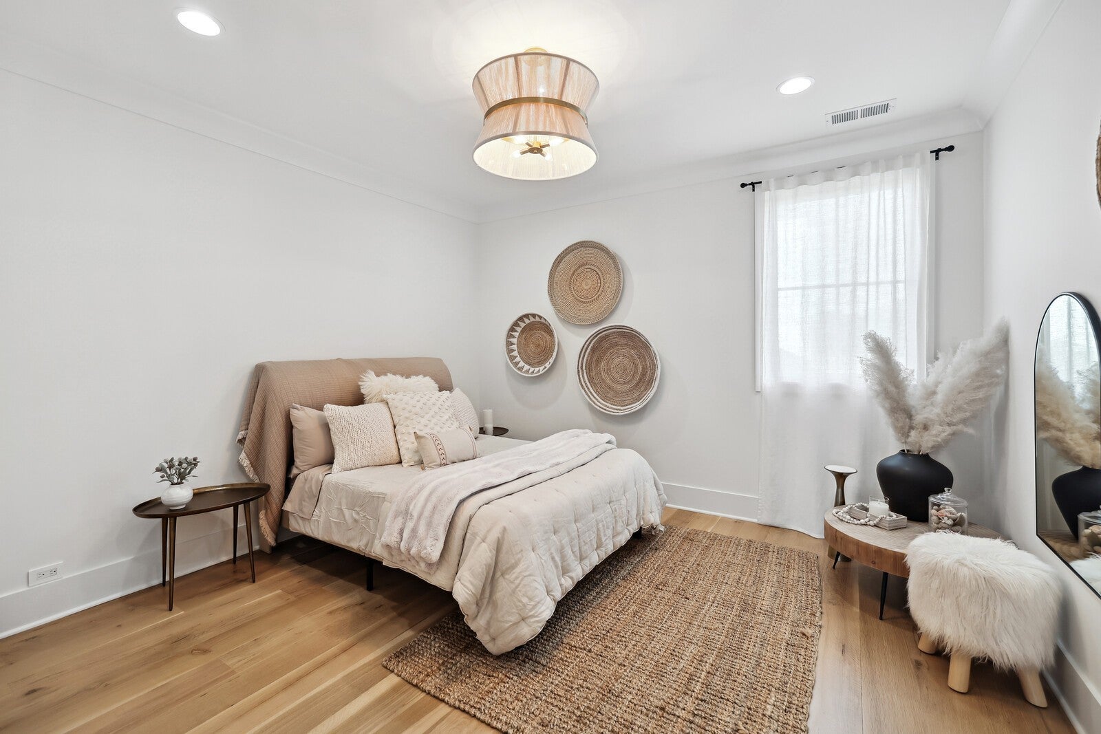 Franklin, Tennessee, 37067, United States, 5 Bedrooms Bedrooms, ,6 BathroomsBathrooms,Residential,Active,2009381