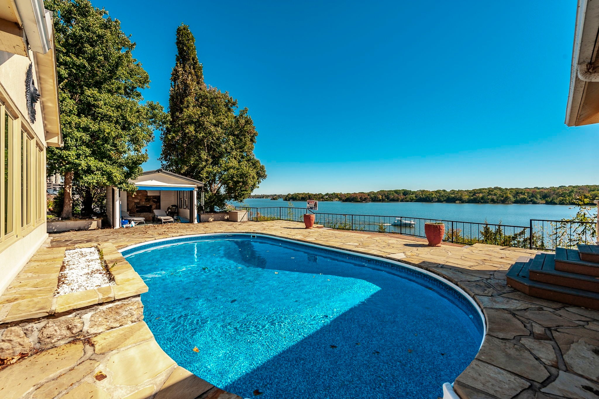 Hendersonville, Tennessee, 37075, United States, 4 Bedrooms Bedrooms, ,4 BathroomsBathrooms,Residential,Active,1959950