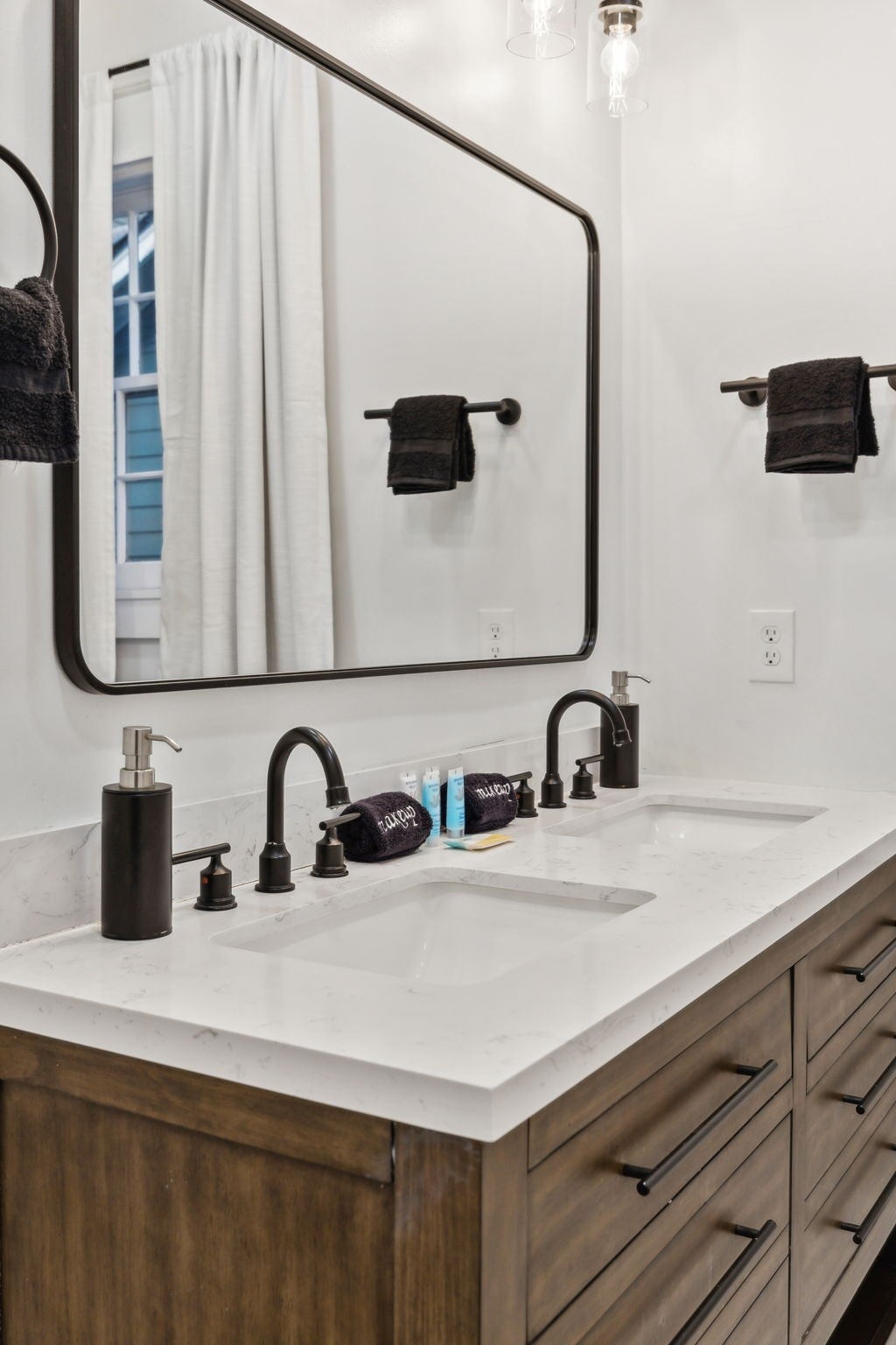 Nashville, Tennessee, 37206, United States, 3 Bedrooms Bedrooms, ,2 BathroomsBathrooms,Residential,Active,1912805