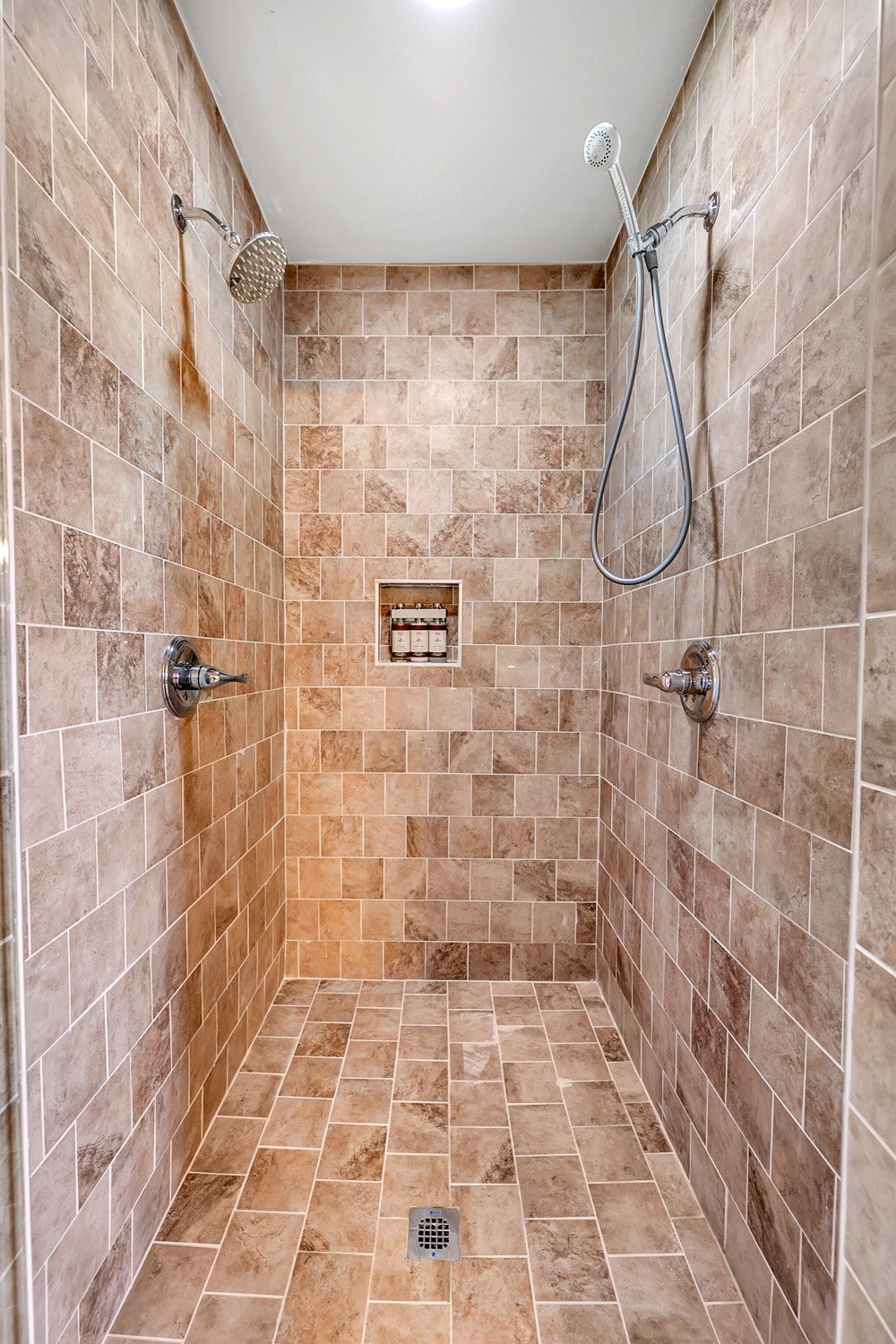 Cross Plains, Tennessee, 37049, United States, 4 Bedrooms Bedrooms, ,3 BathroomsBathrooms,Residential,Active,1929704