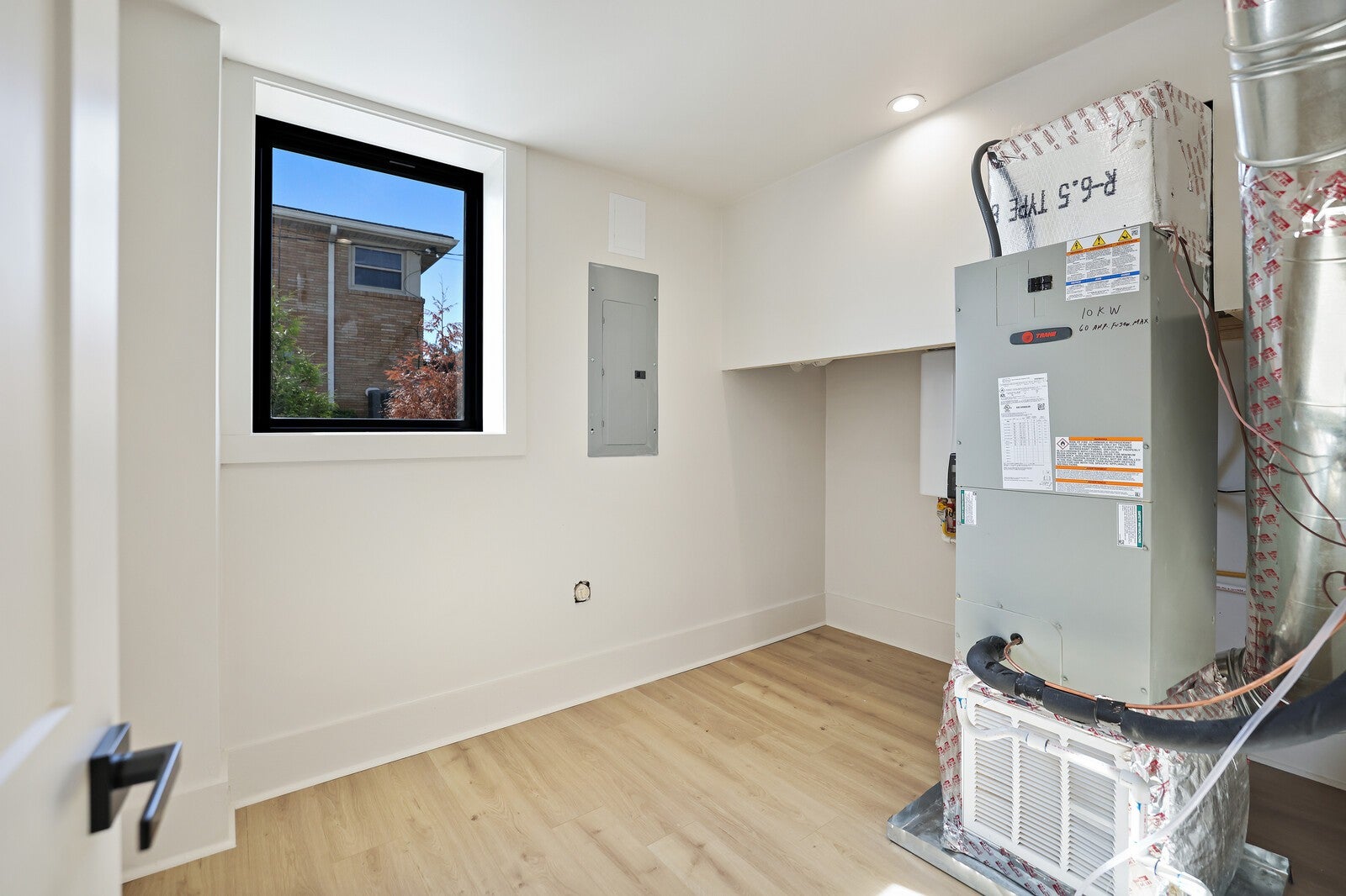 Hendersonville, Tennessee, 37075, United States, 5 Bedrooms Bedrooms, ,5 BathroomsBathrooms,Residential,Active,1988446