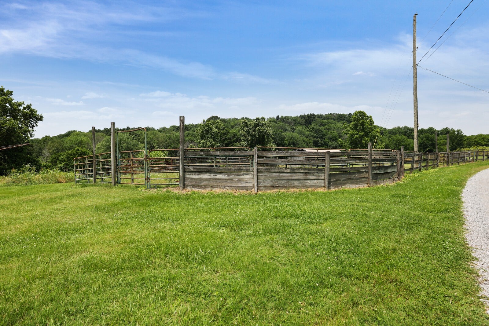 Goodlettsville, Tennessee, 37072, United States, 4 Bedrooms Bedrooms, ,4 BathroomsBathrooms,Residential,Active,1853351