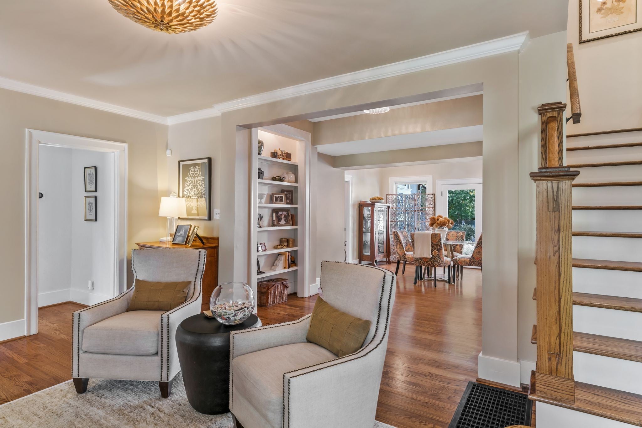 Nashville, Tennessee, 37215, United States, 4 Bedrooms Bedrooms, ,5 BathroomsBathrooms,Residential,Active,1988489