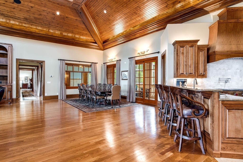 Hendersonville, Tennessee, 37075, United States, 4 Bedrooms Bedrooms, ,4 BathroomsBathrooms,Residential,Active,1936380