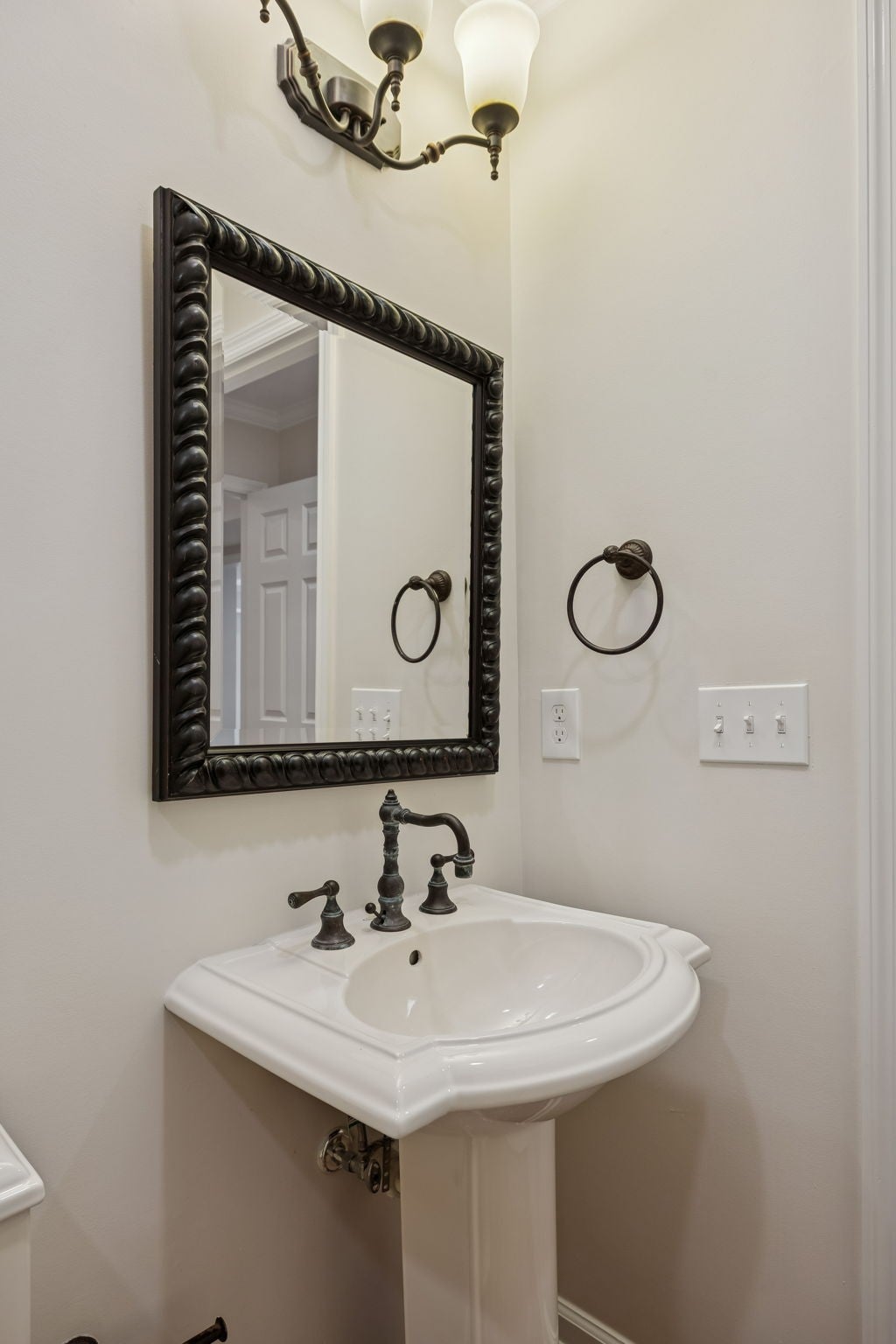 Brentwood, Tennessee, 37027, United States, 5 Bedrooms Bedrooms, ,5 BathroomsBathrooms,Residential,Active,2015259