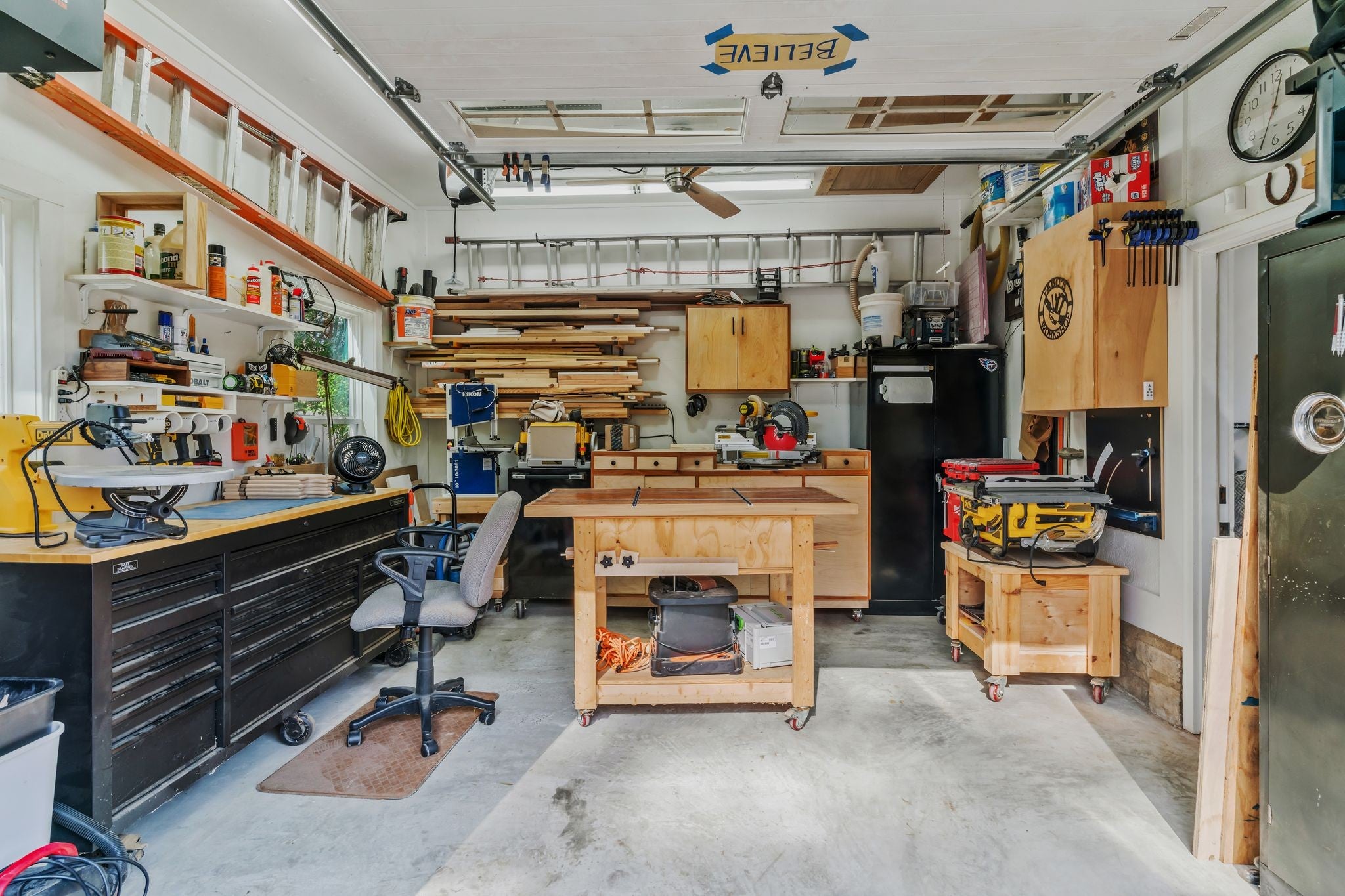 Nashville, Tennessee, 37215, United States, 4 Bedrooms Bedrooms, ,5 BathroomsBathrooms,Residential,Active,1988489