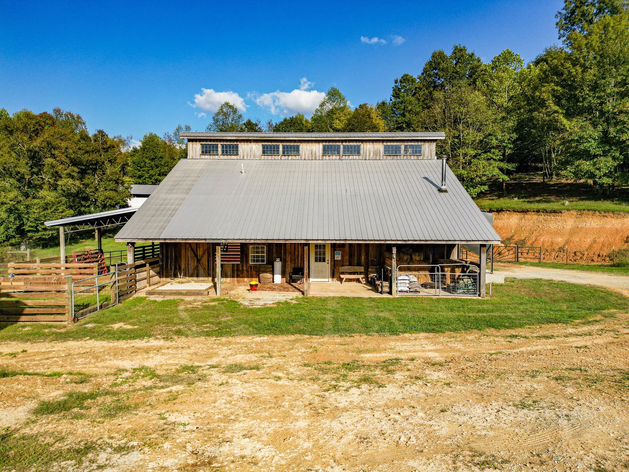 Hohenwald, Tennessee, 38462, United States, 6 Bedrooms Bedrooms, ,3 BathroomsBathrooms,Residential,Active,1964507