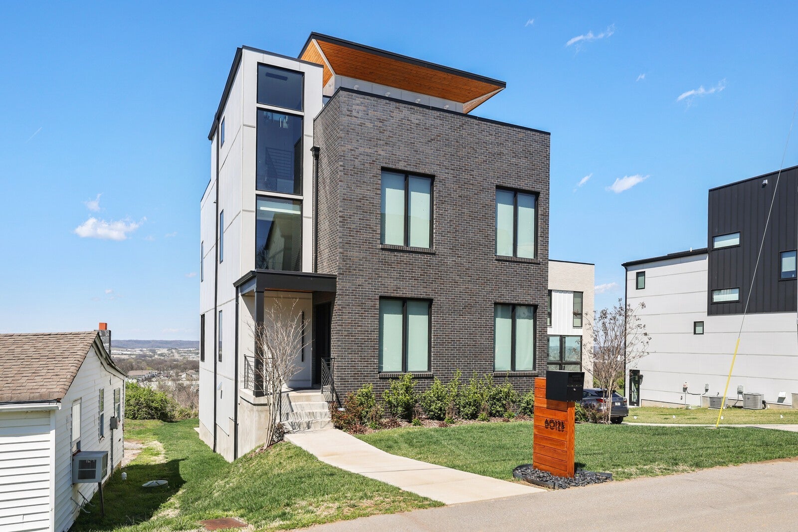 Nashville, Tennessee, 37209, United States, 4 Bedrooms Bedrooms, ,5 BathroomsBathrooms,Residential,Active,1888976