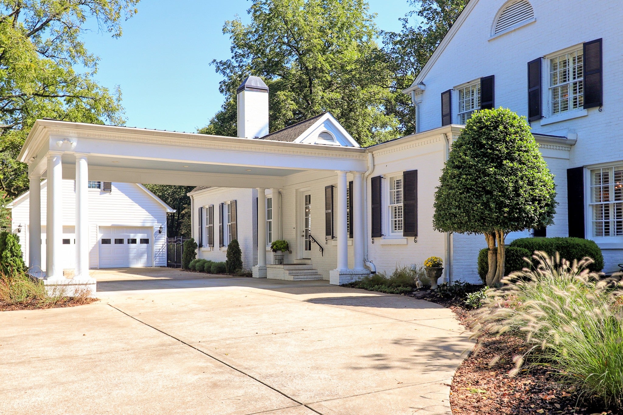 Columbia, Tennessee, 38401, United States, 4 Bedrooms Bedrooms, ,6 BathroomsBathrooms,Residential,Active,1944070