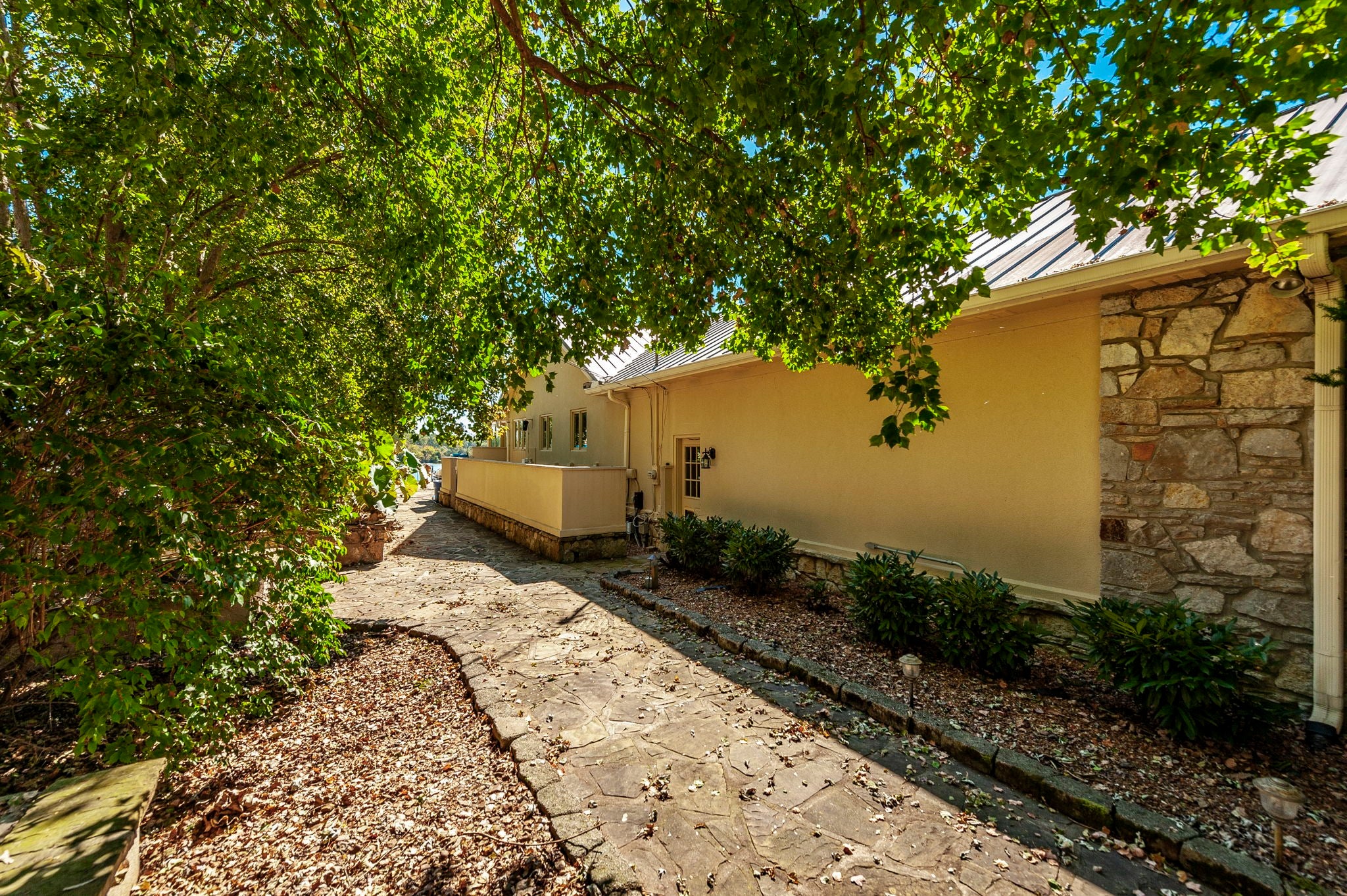 Hendersonville, Tennessee, 37075, United States, 4 Bedrooms Bedrooms, ,4 BathroomsBathrooms,Residential,Active,1959950