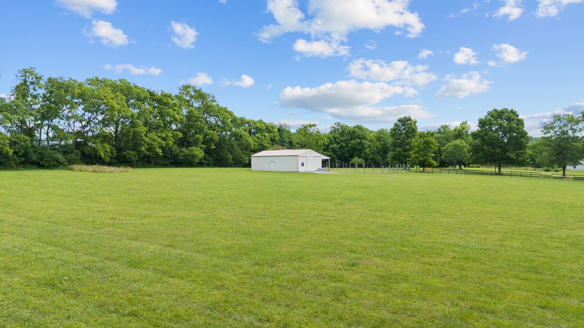 Gallatin, Tennessee, 37066, United States, 4 Bedrooms Bedrooms, ,5 BathroomsBathrooms,Residential,Active,1834473